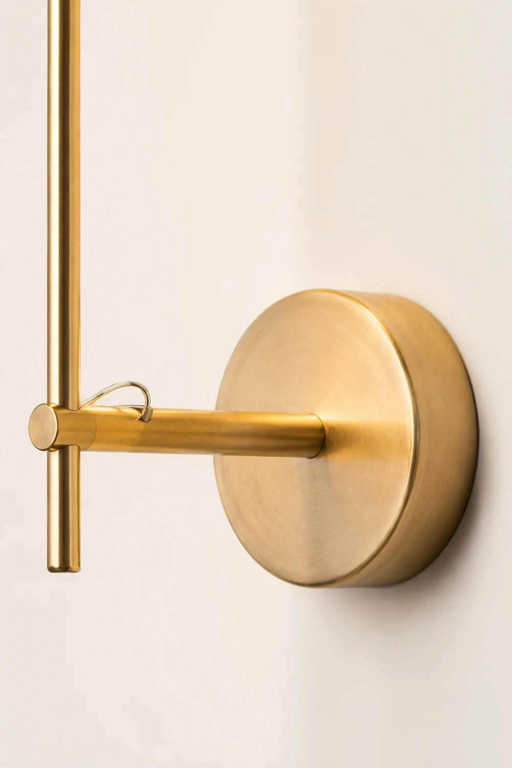 Light Stick V Sconce - Lumpaz