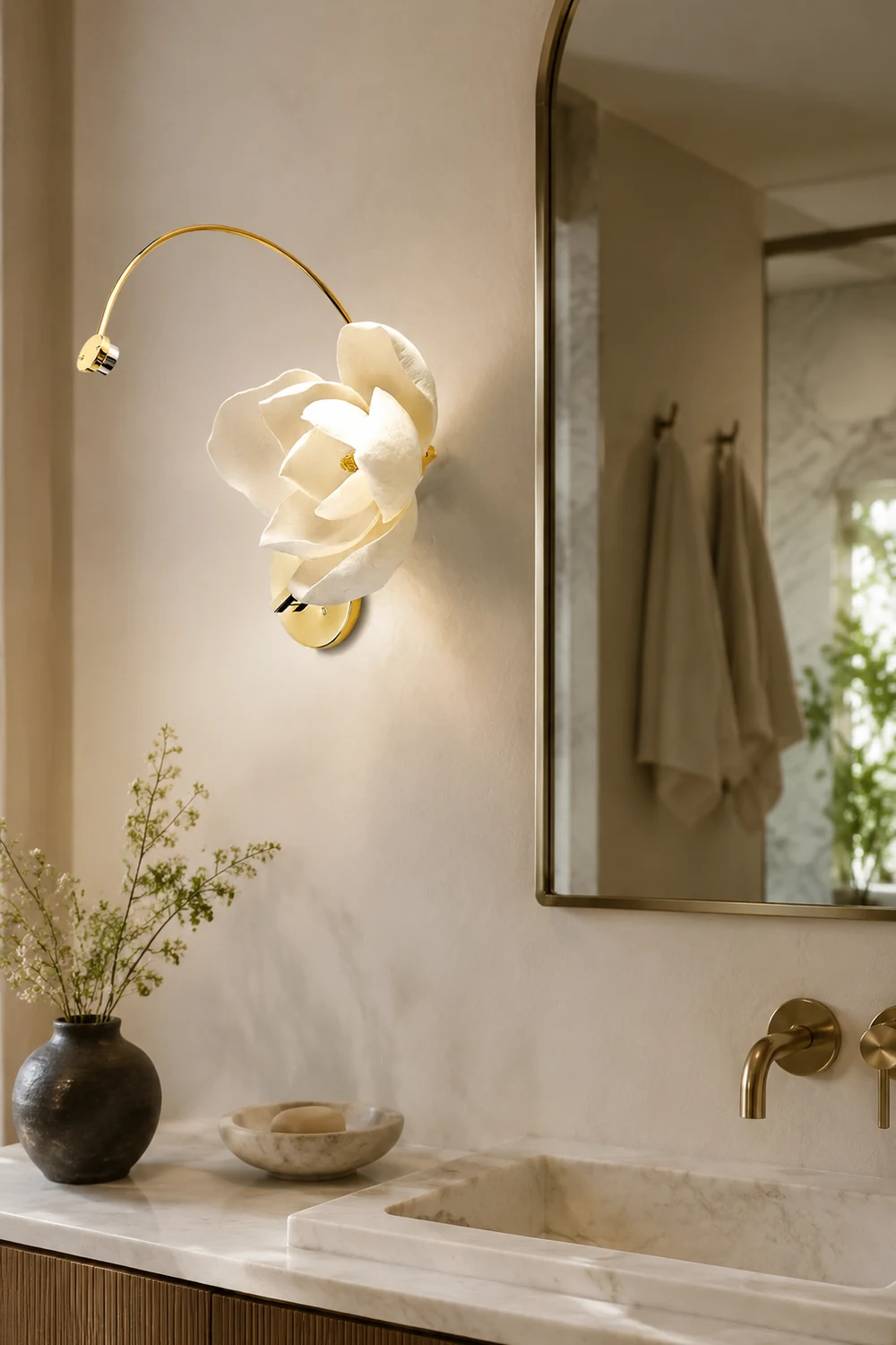 Lure Sconce - Lumpaz
