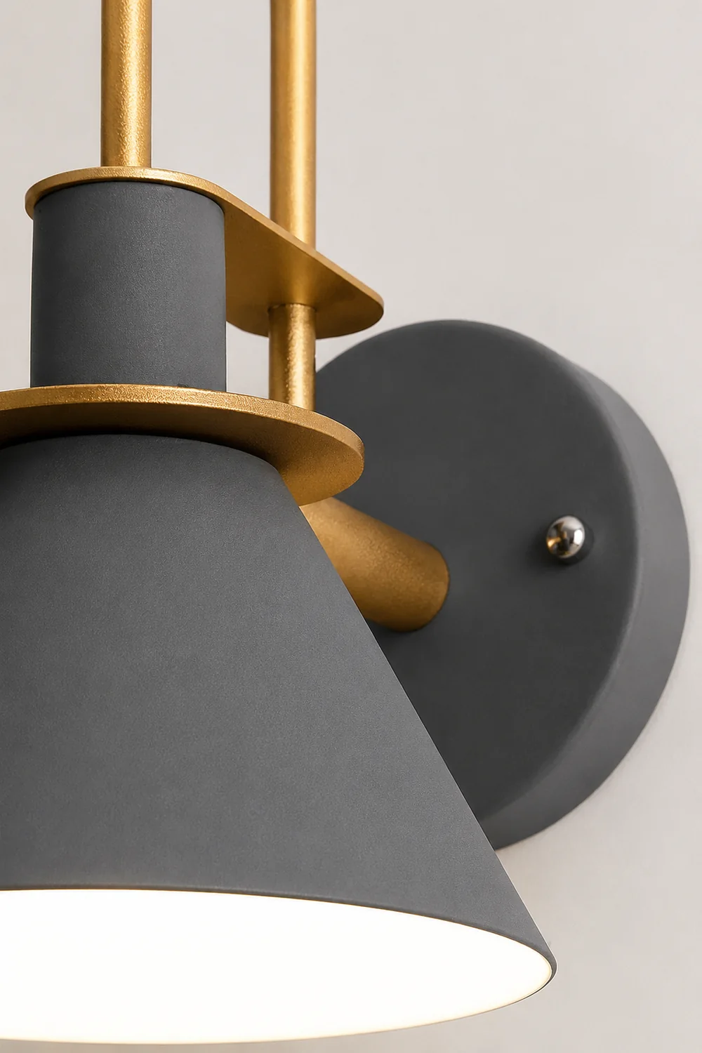 Nordic Metal Wall Sconce - Lumpaz