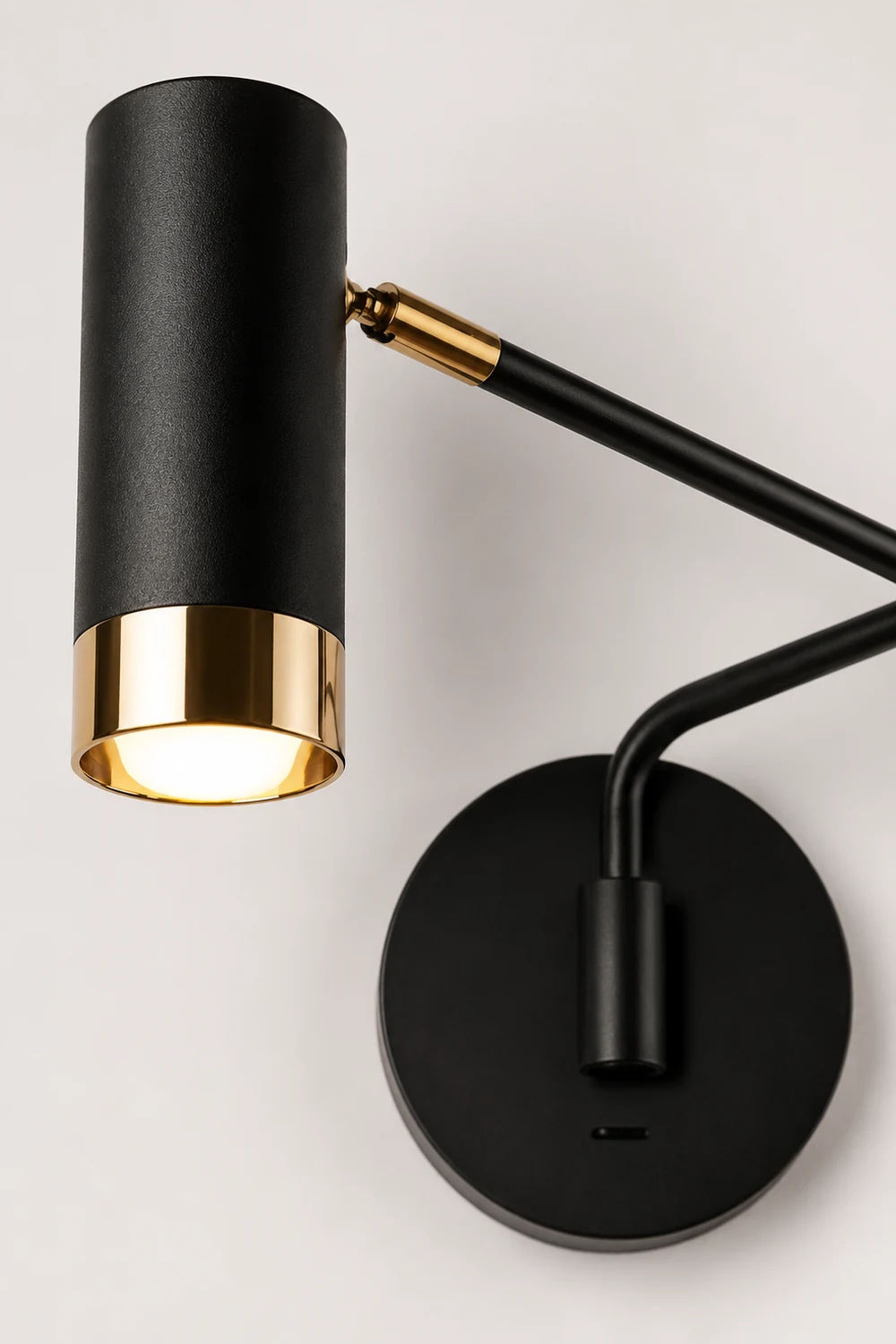 Ridge Arm Wall Lamp - Lumpaz