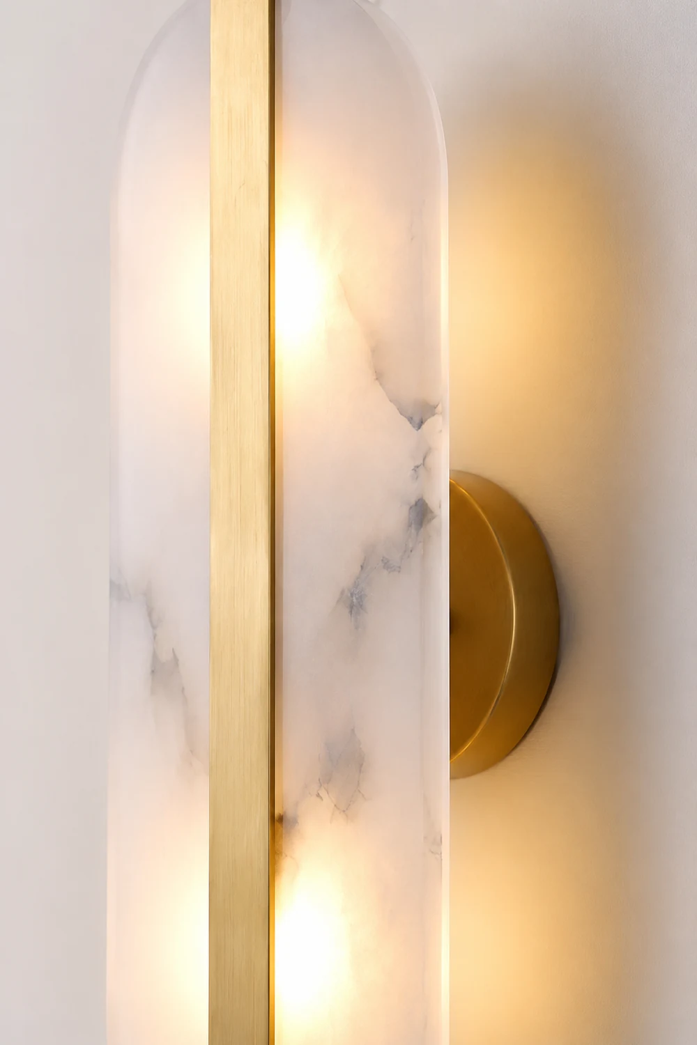 Stone Wall Alabaster LED Sconce - Lumpaz