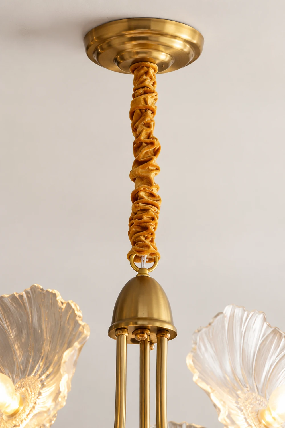 Modern Lotus Leaf Glass Living Room Chandelier - Lumpaz