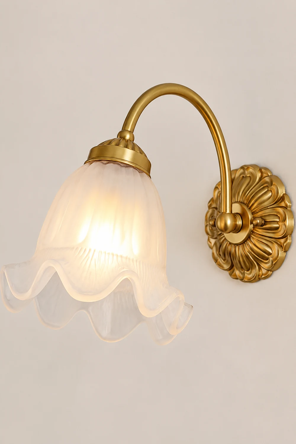 Brass Floral Glass Sconce - Lumpaz