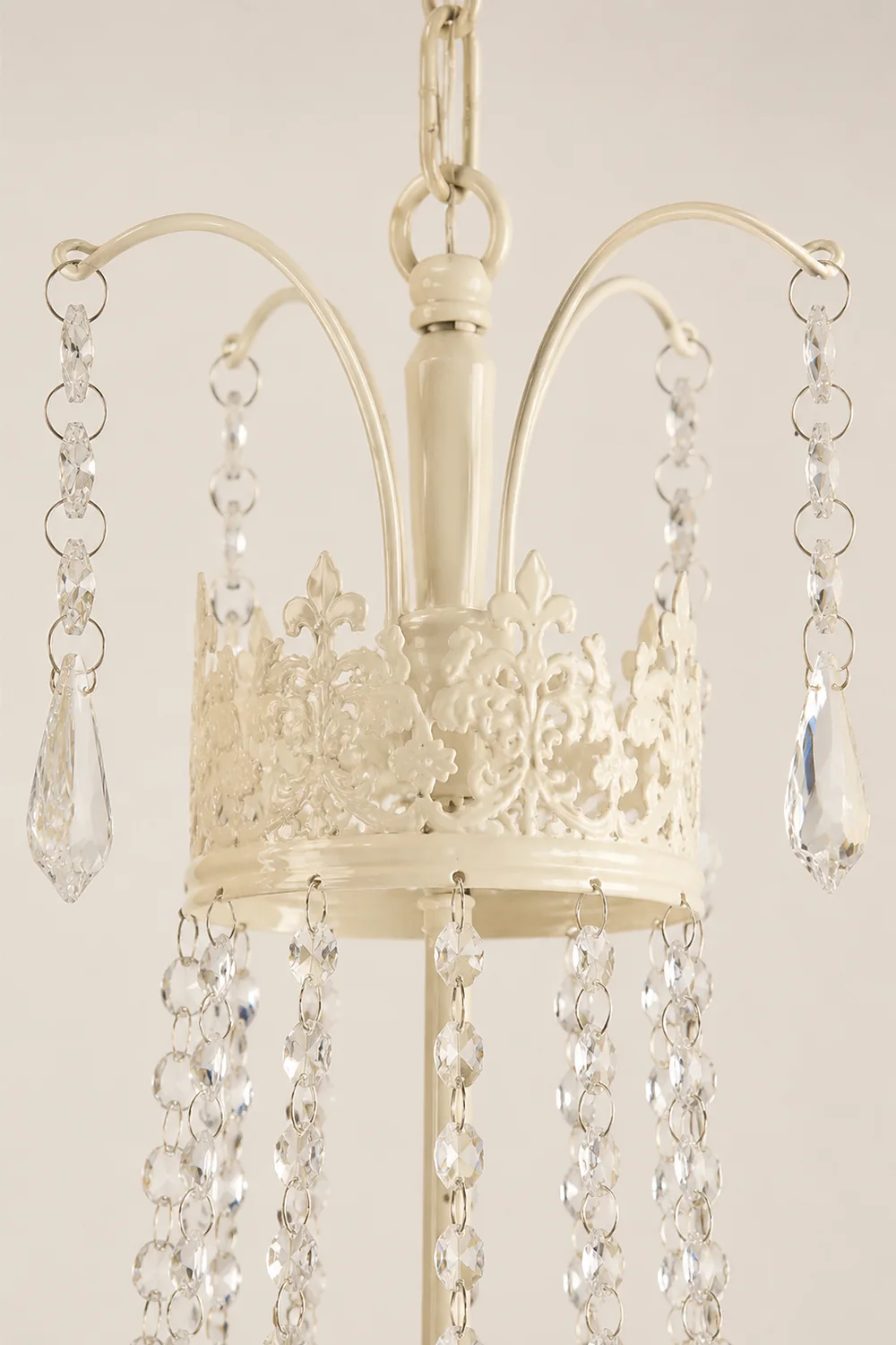 Vintage White Metal & Glass Luxury Chandelier Light - Lumpaz