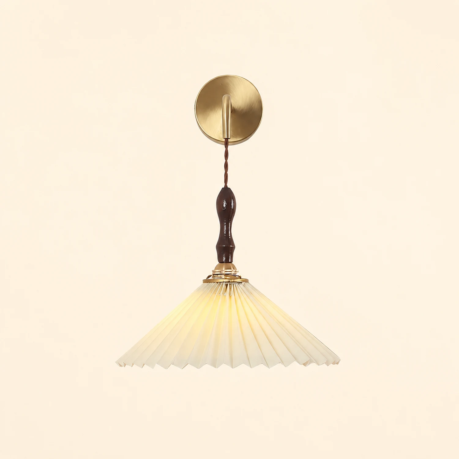 Pleated Wooden Wall Lamp - Lumpaz