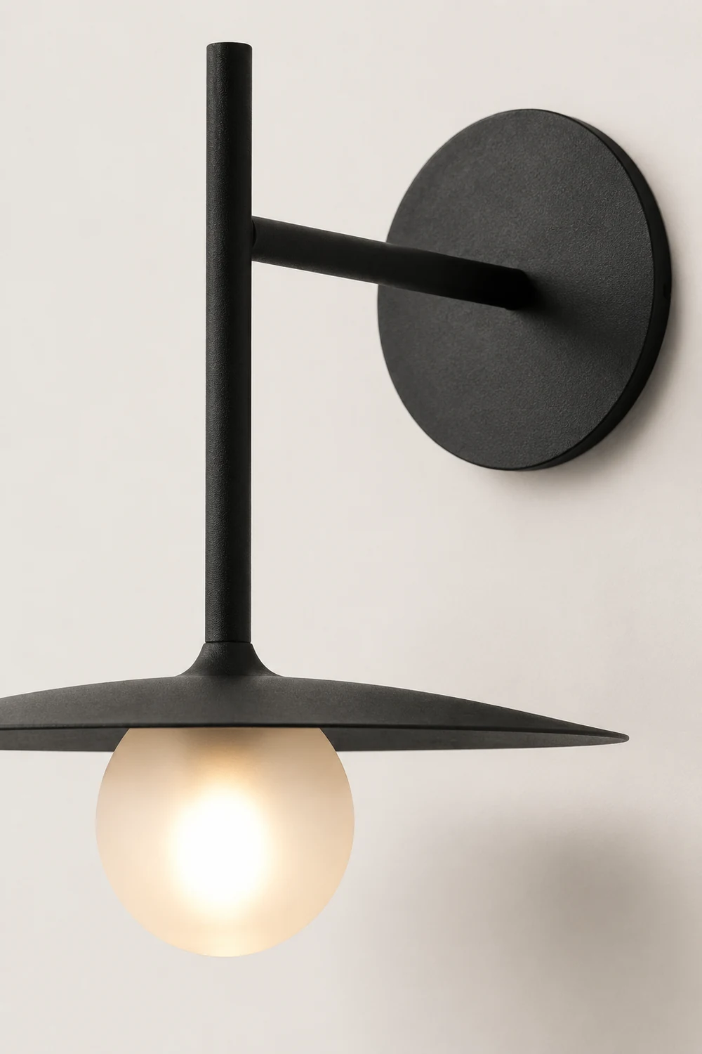 Gea Iron Wall Lamp - Lumpaz