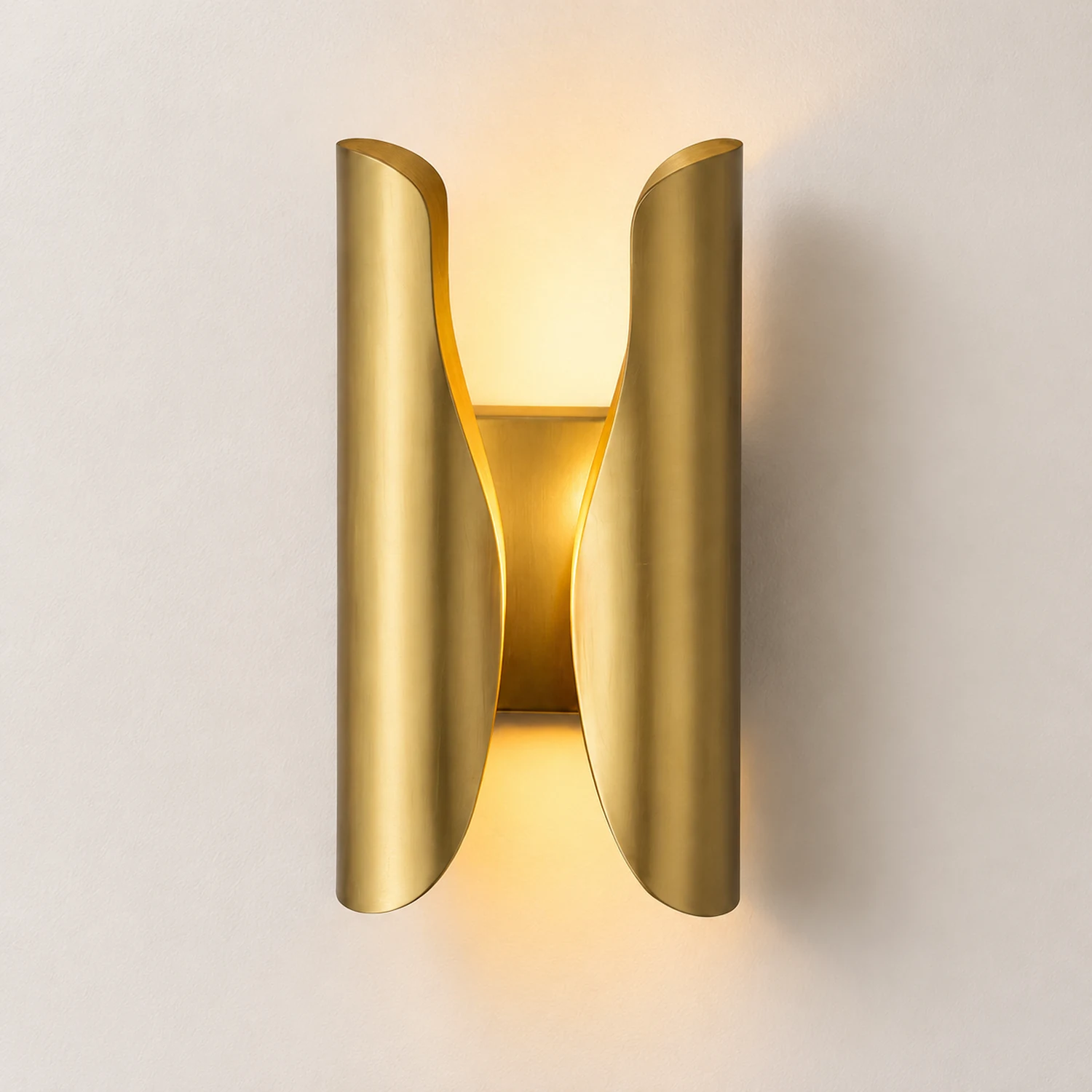 Guardian Wall Sconce - Lumpaz