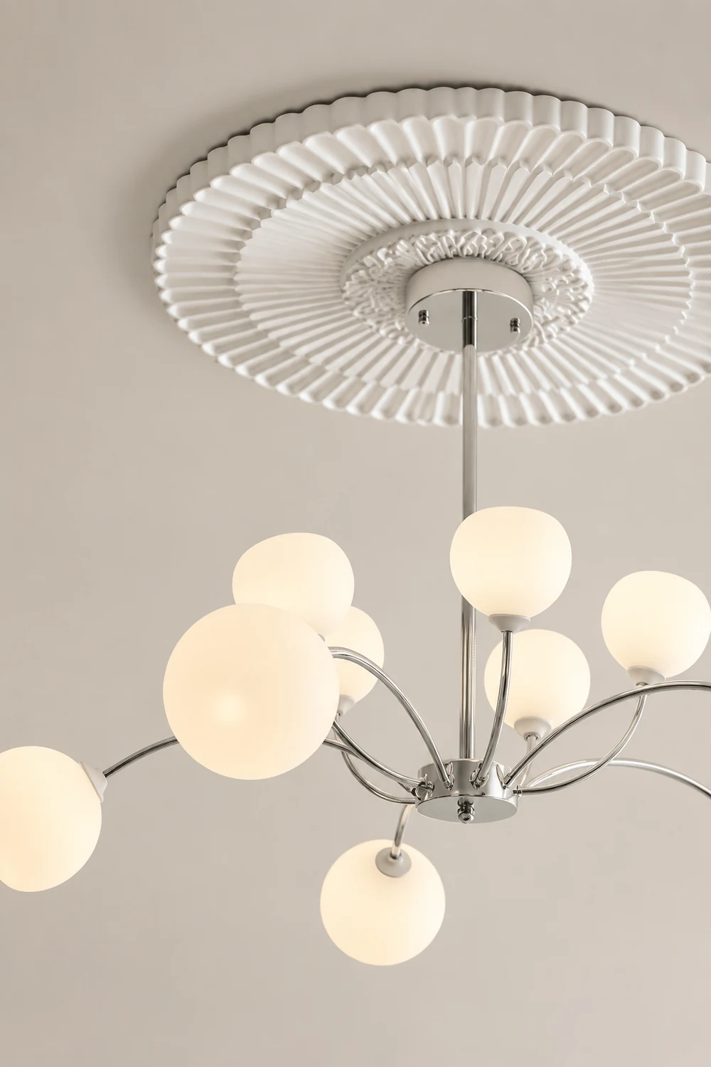White Glass Globe Sputnik Shape Chandelier - Lumpaz