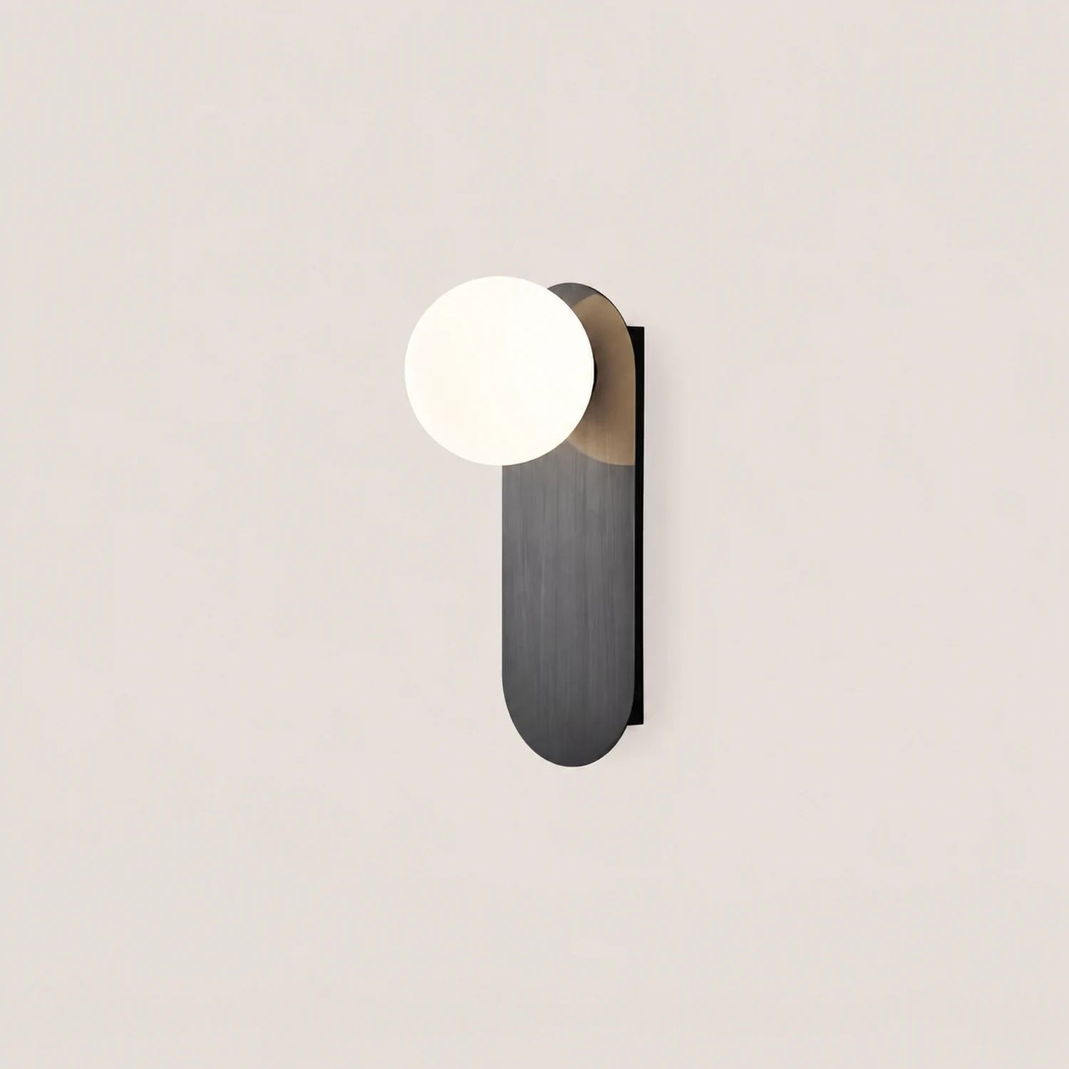 Flat Base Globe Sconce - Lumpaz