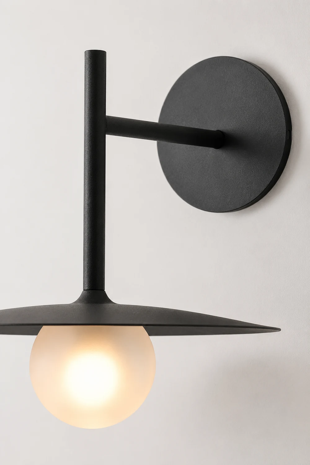 Gea Iron Wall Lamp - Lumpaz