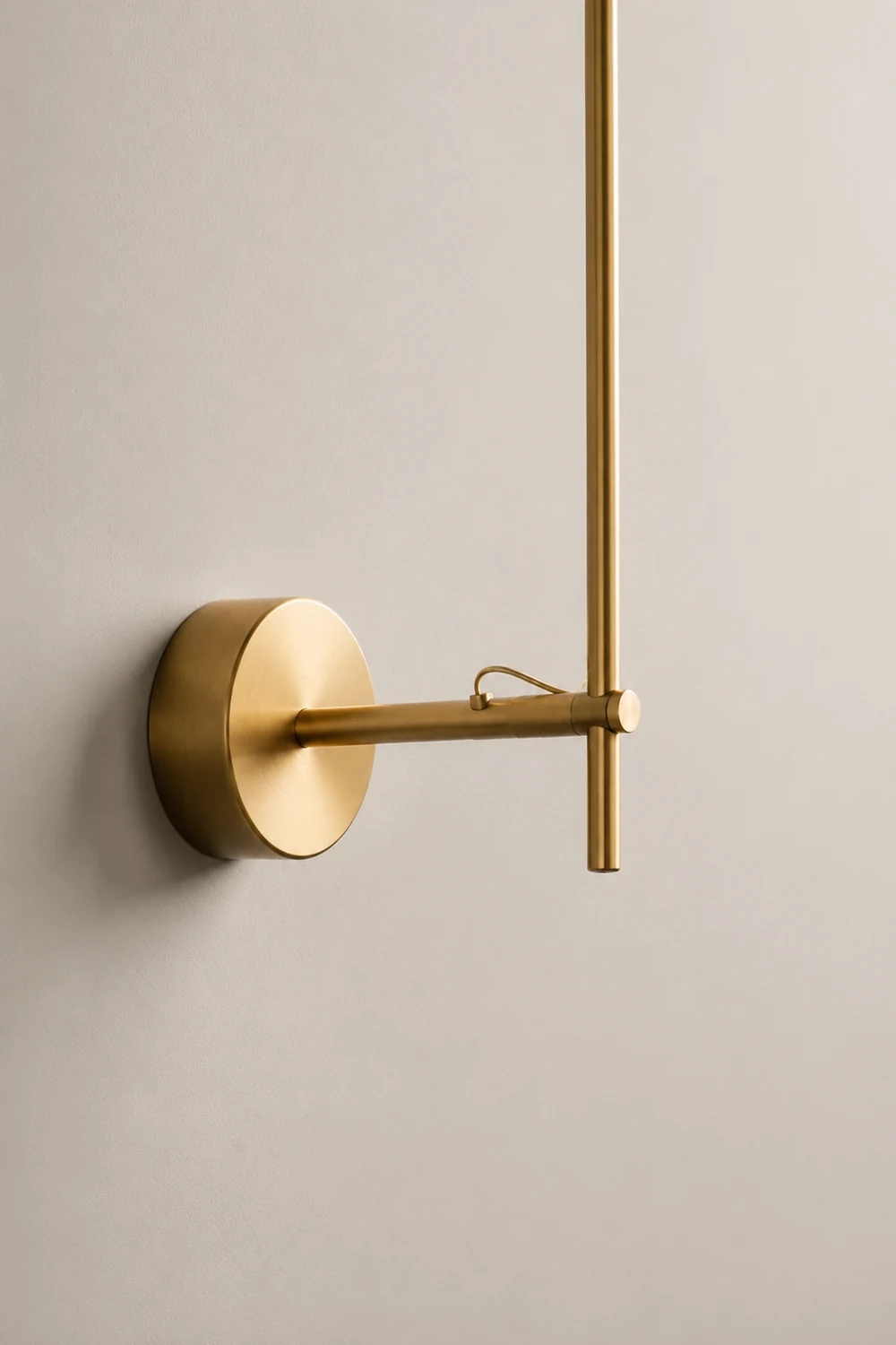 Light Stick V Sconce - Lumpaz