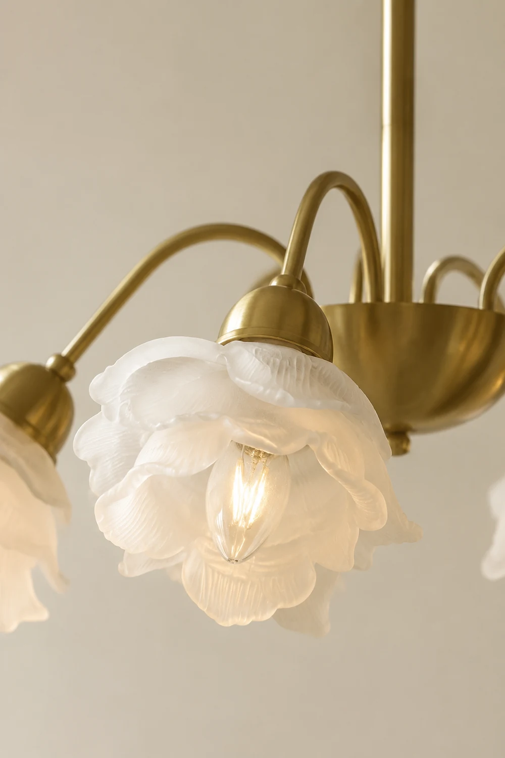 Modern French Retro Copper White Chandelier - Lumpaz
