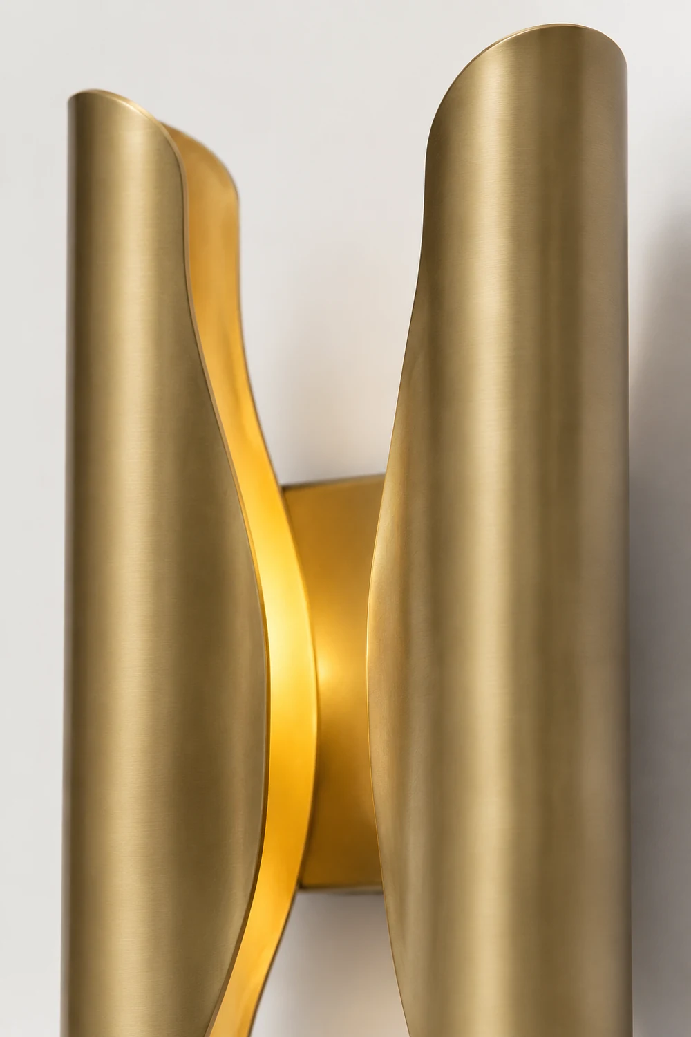 Guardian Wall Sconce - Lumpaz