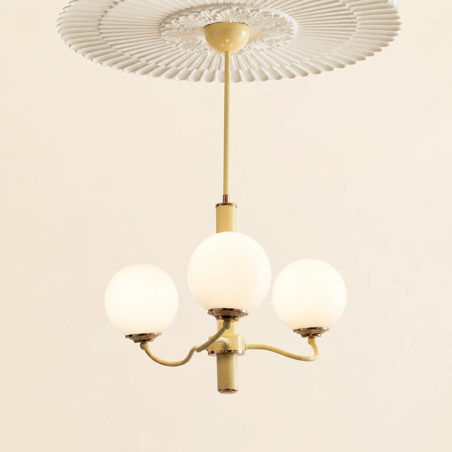 Vinatge White Bubble Globe Chandelier - Lumpaz