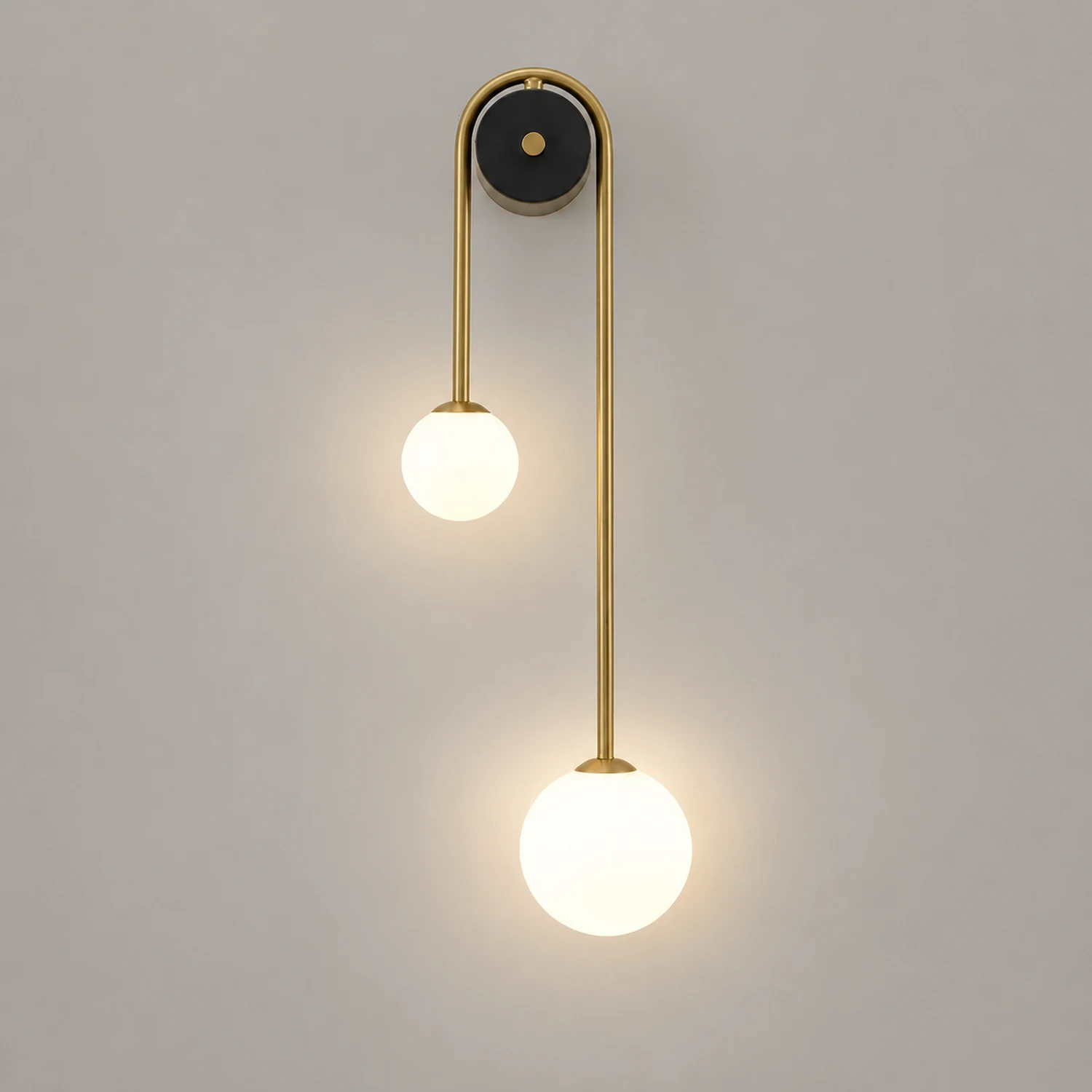 Brass Arc Wall Light - Lumpaz