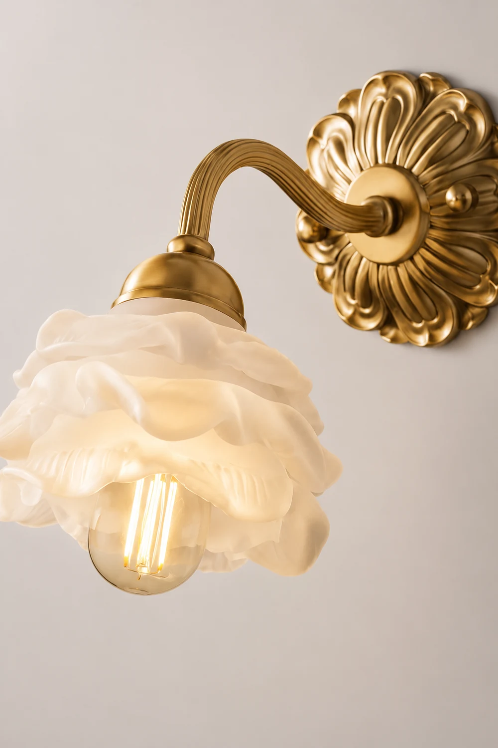 Brass Rose Wall Light - Lumpaz