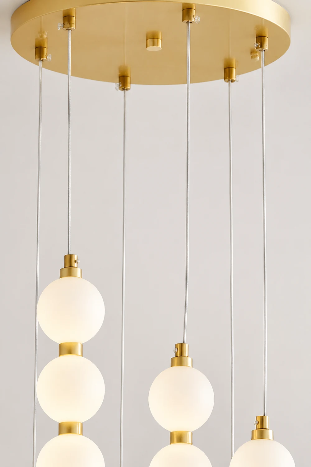 Contemporary LED White Ball Pendant Light - Lumpaz