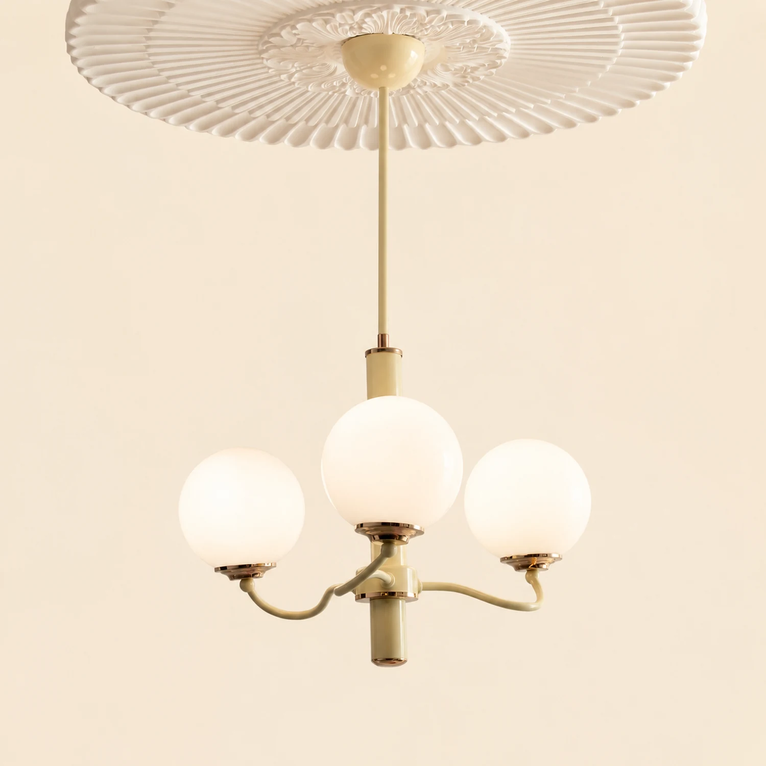 Vinatge White Bubble Globe Chandelier - Lumpaz