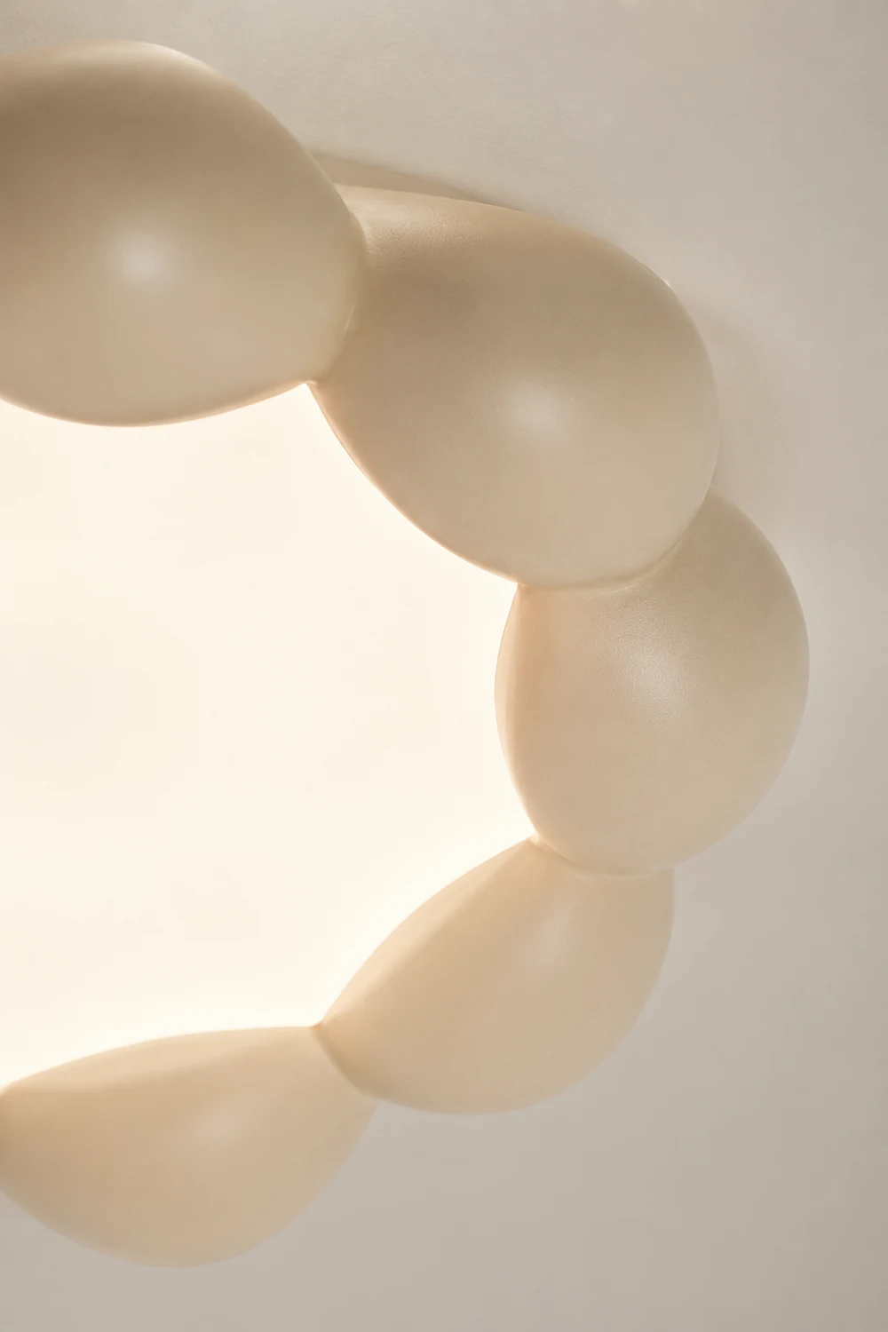 Minimalist Modern Resin Ceiling Light - Lumpaz