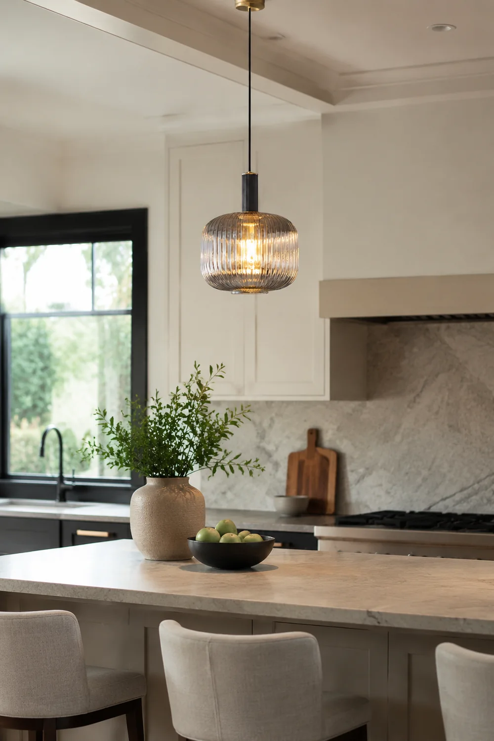Modern Oval Ribbed Glass Pendant Light - Lumpaz
