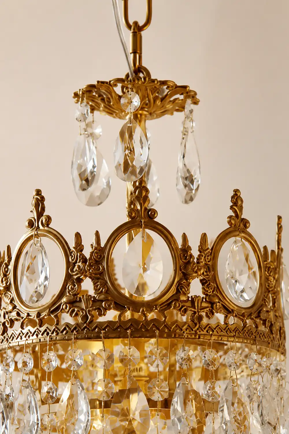 Retro French Gold Crystal Chandelier - Lumpaz