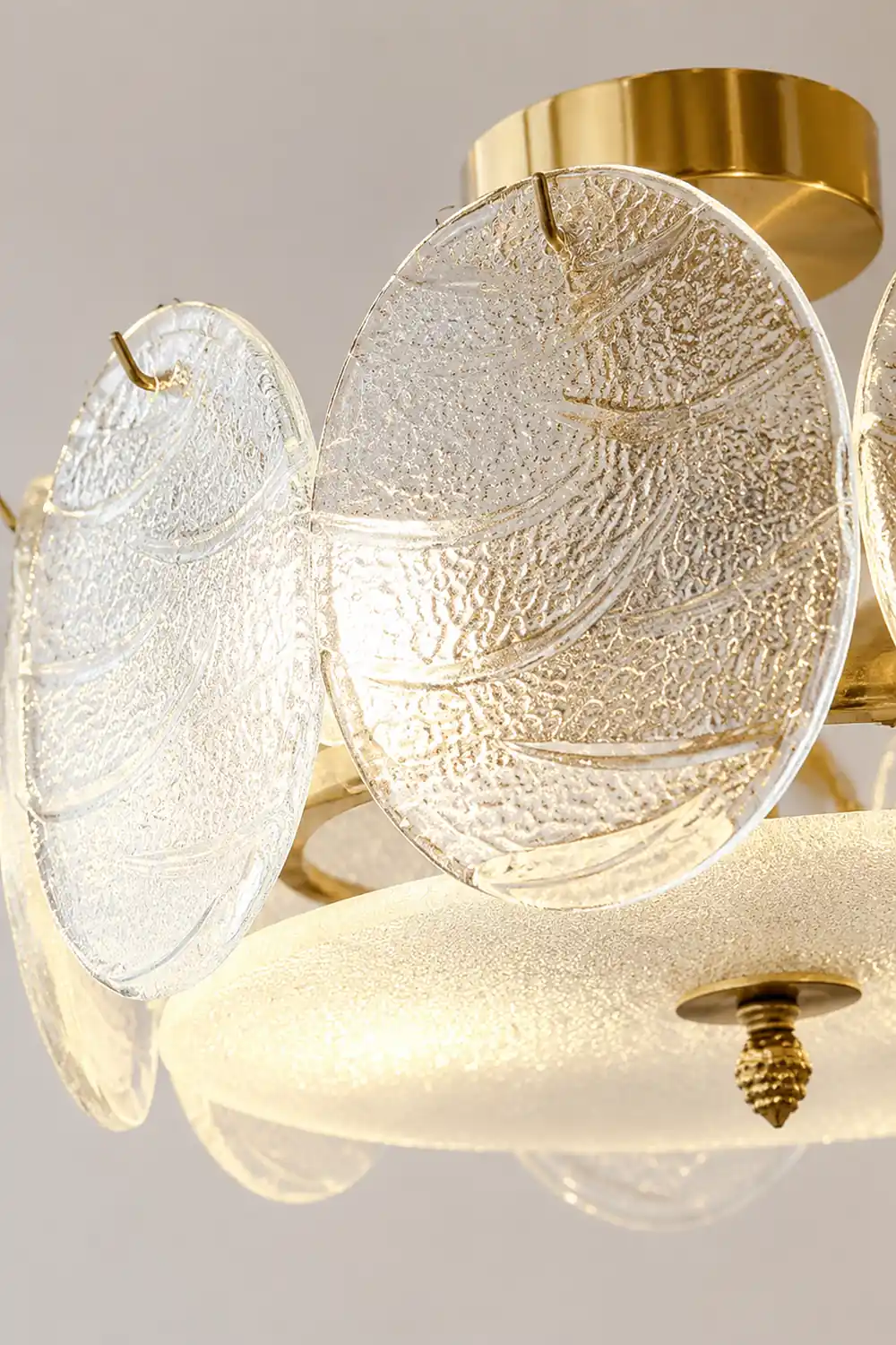 Modern Style Retro Glass Petals Ceiling Lamp - Lumpaz