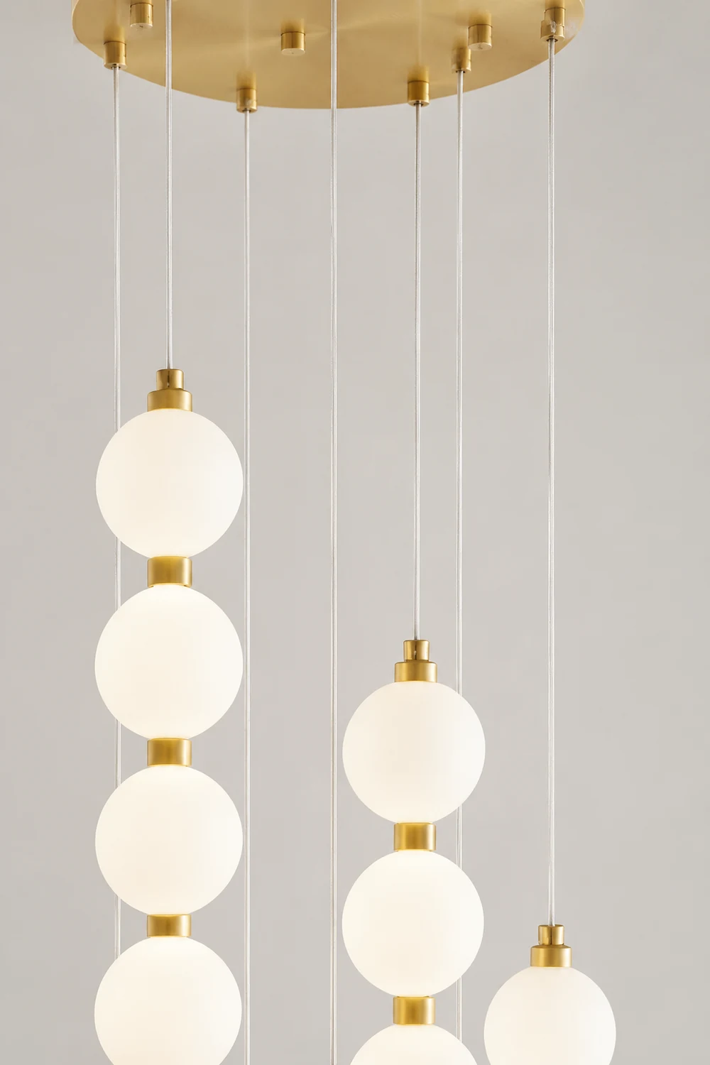 Contemporary LED White Ball Pendant Light - Lumpaz