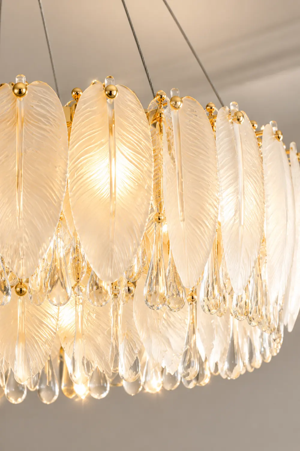 Feather Shape Crystal Glass Round Chandelier - Lumpaz