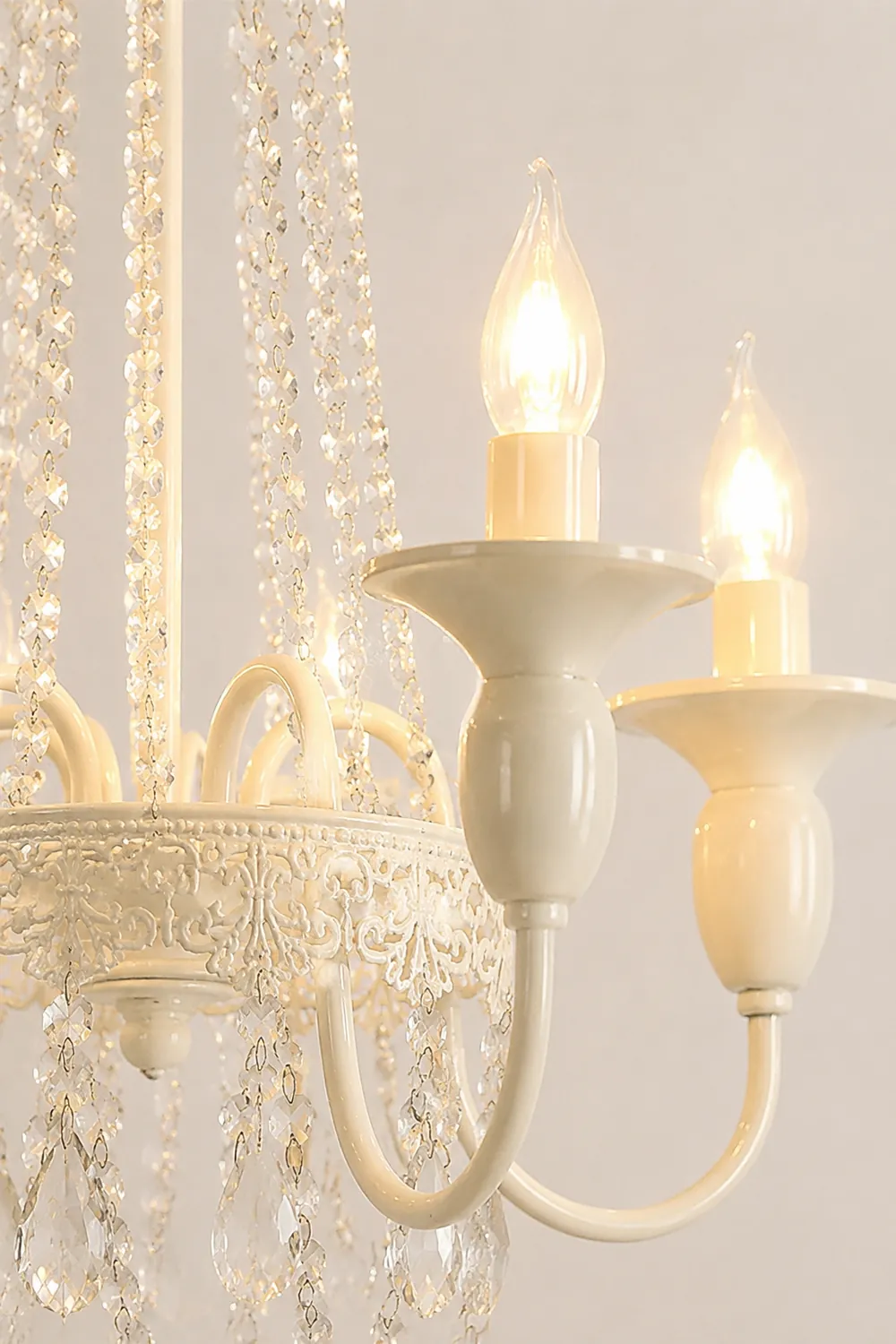 Vintage White Metal & Glass Luxury Chandelier Light - Lumpaz