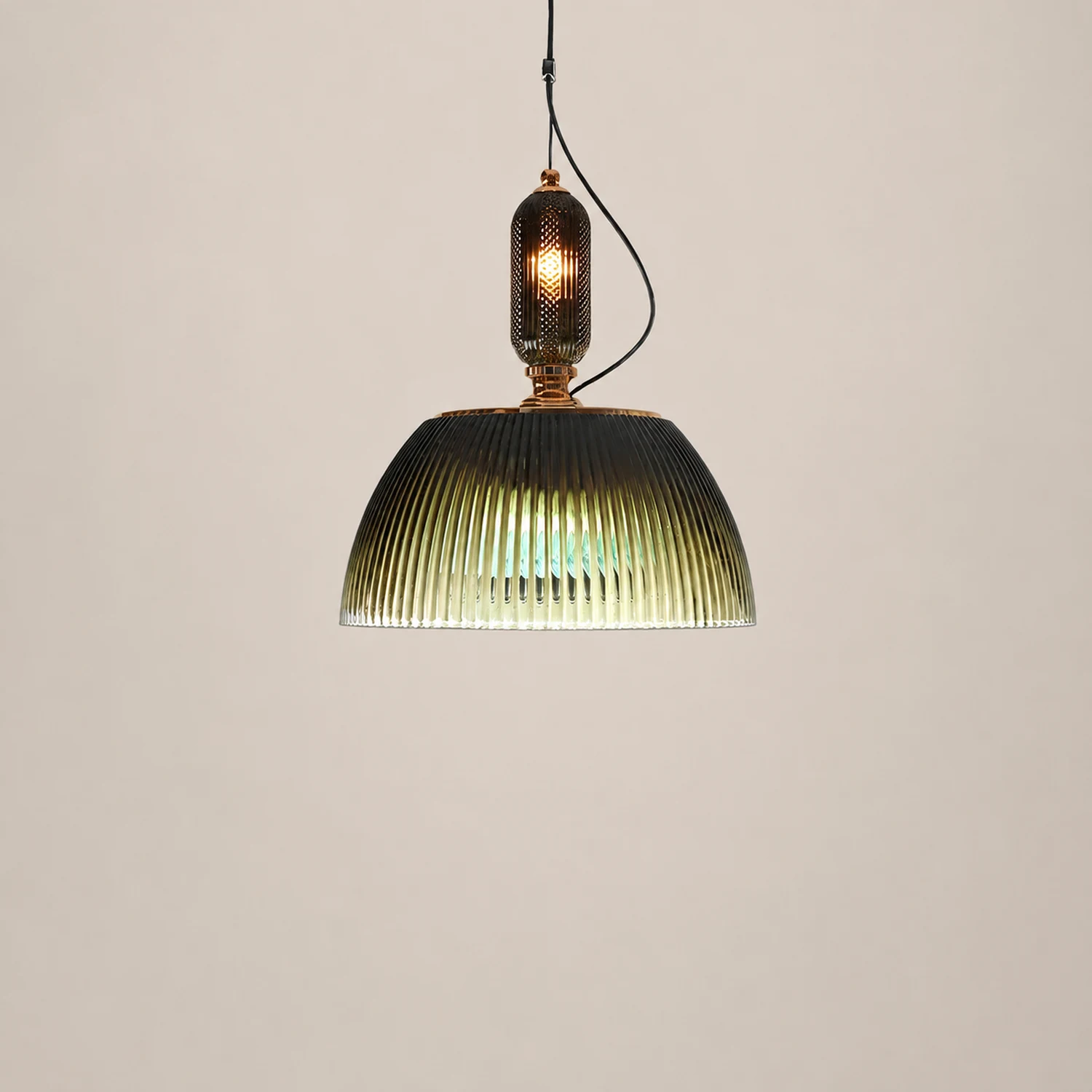 Retro-Inspired Green Glass Pendant Light - Lumpaz