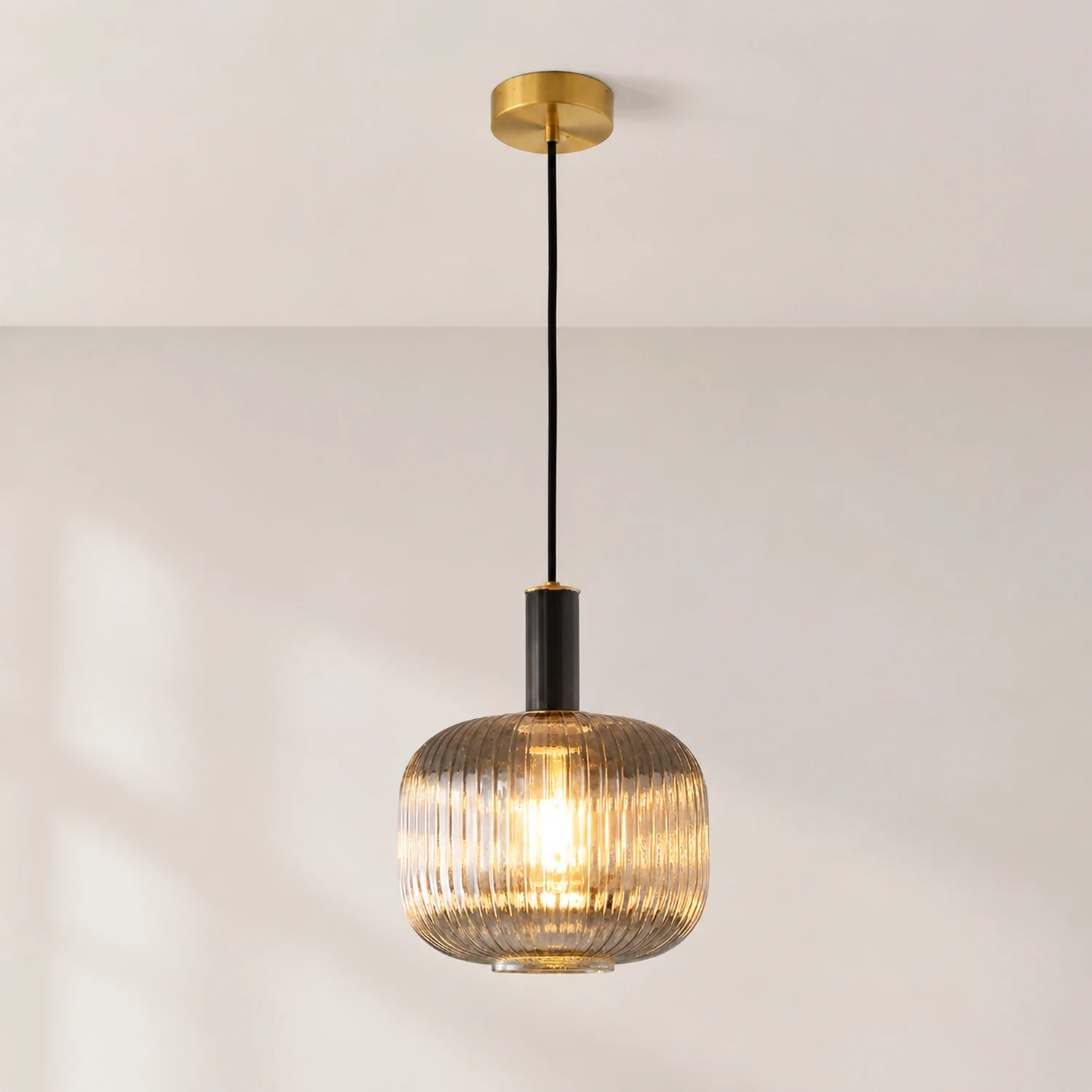 Modern Oval Ribbed Glass Pendant Light - Lumpaz