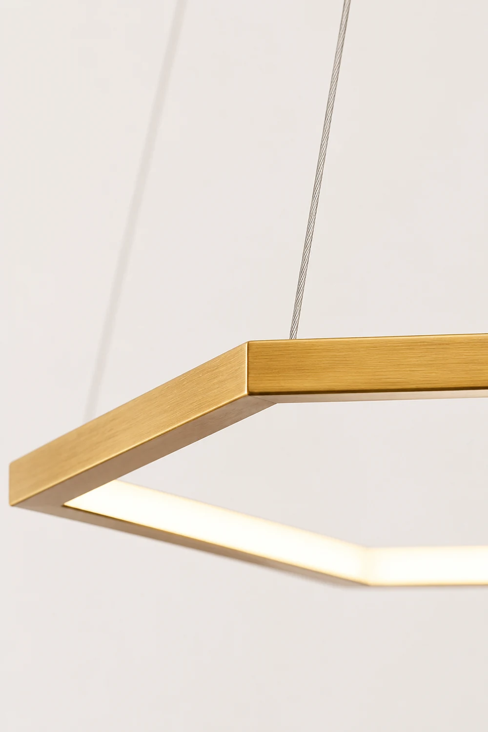 Modern Chic Geometric Polygon Pendant Light - Lumpaz