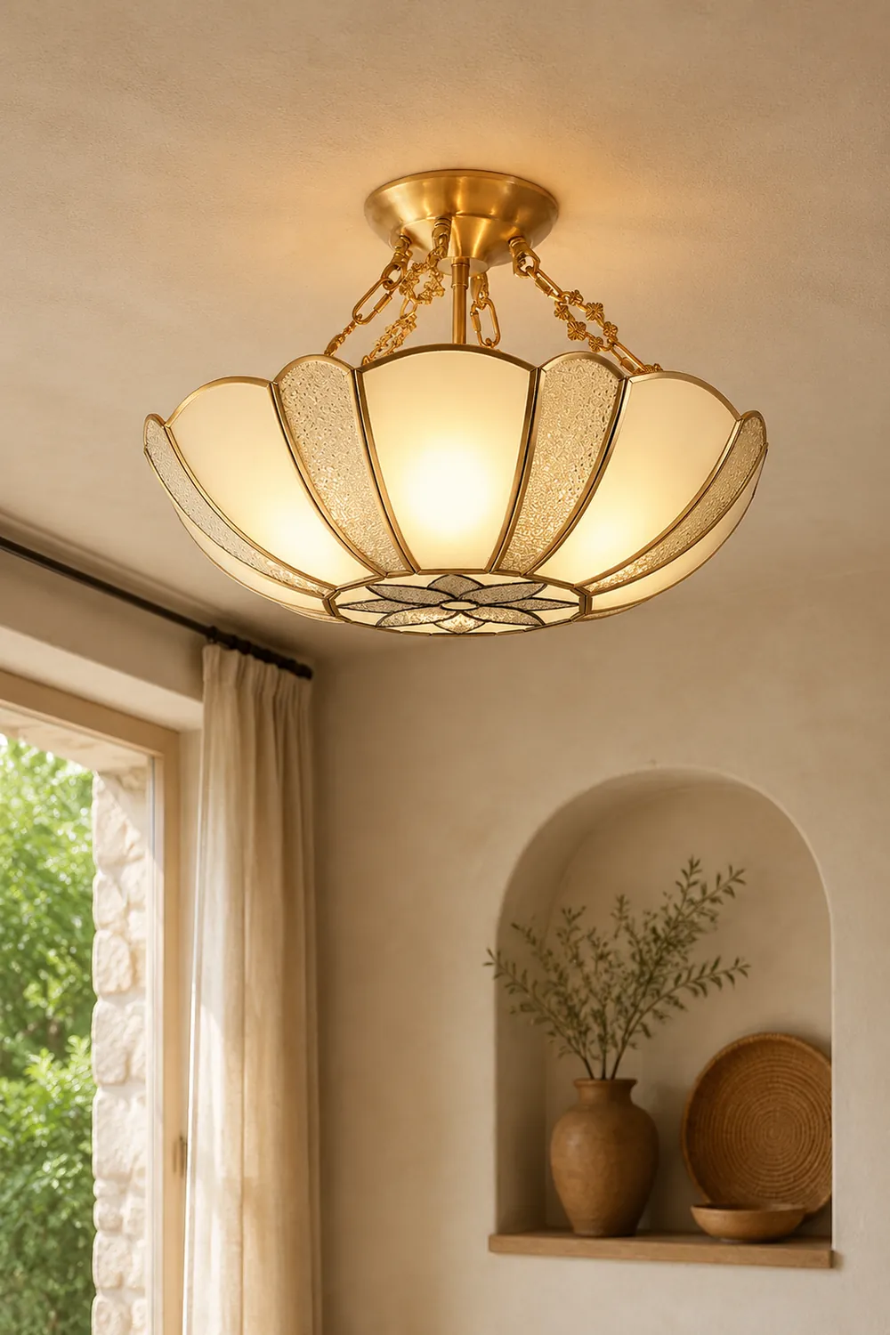 Scalloped Brass Chain Ceiling Light Fixture - Lumpaz