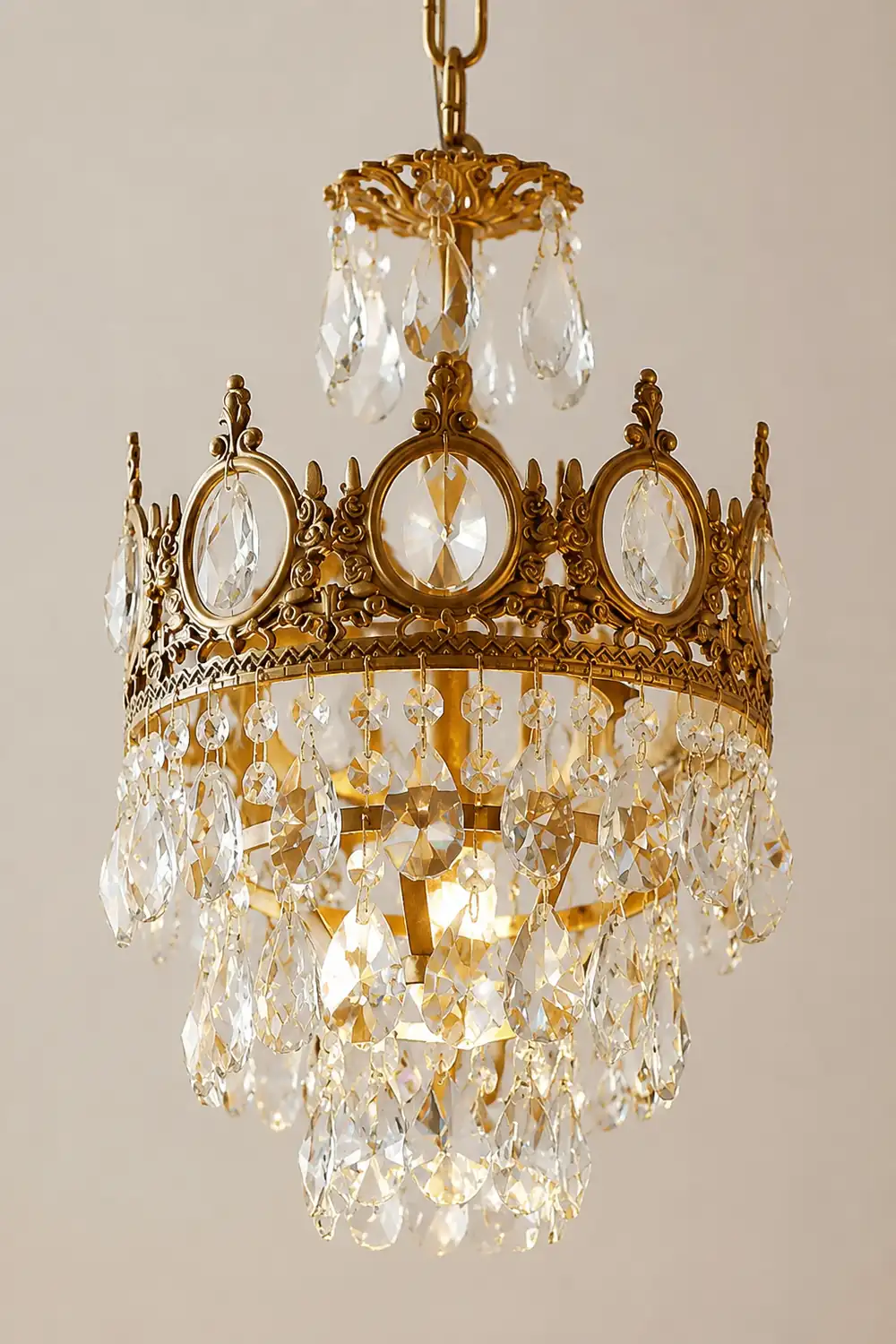Retro French Gold Crystal Chandelier - Lumpaz