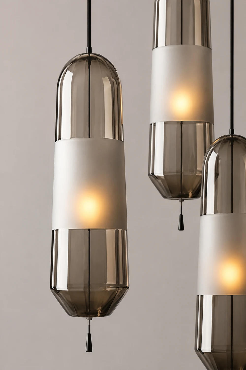 Designer Capsule Shaped Glass Pendant Lamp - Lumpaz