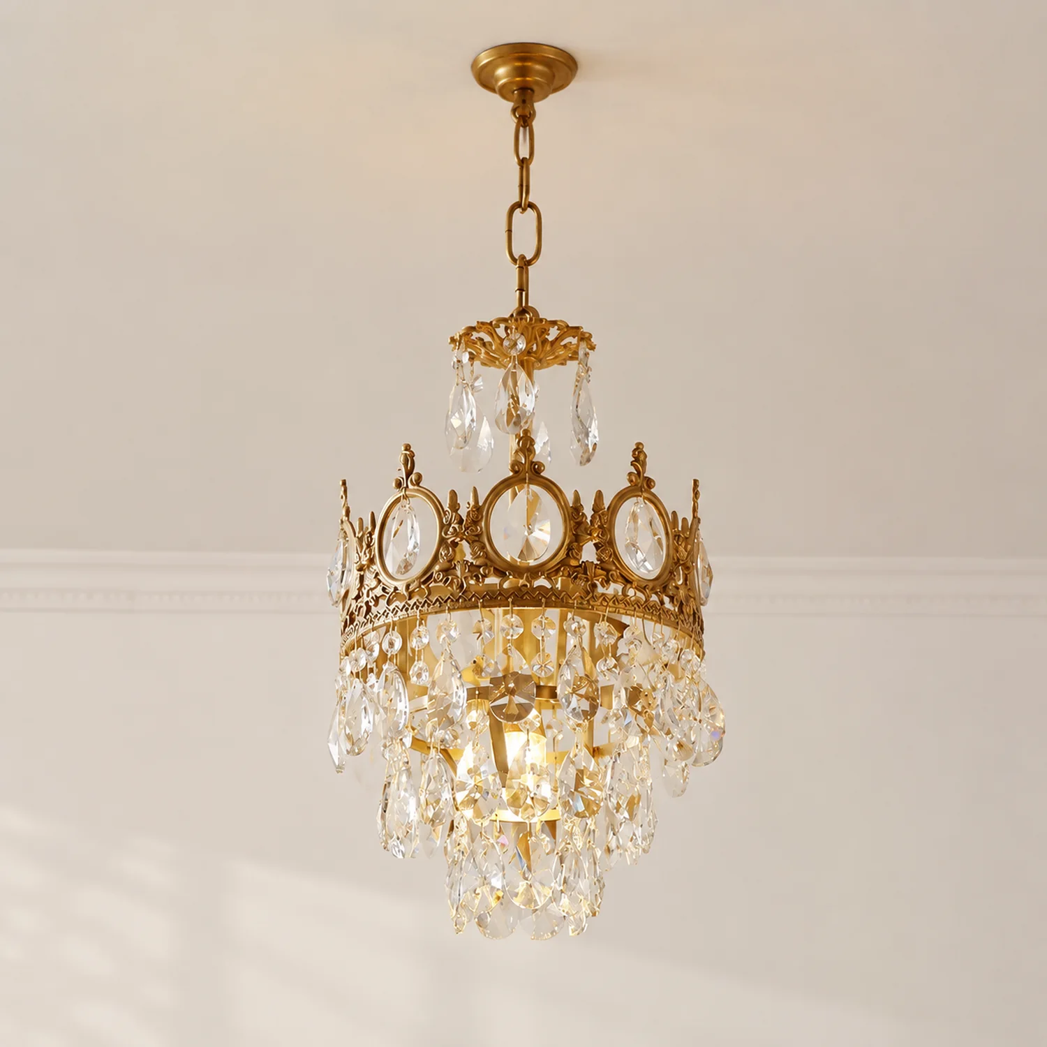 Retro French Gold Crystal Chandelier - Lumpaz