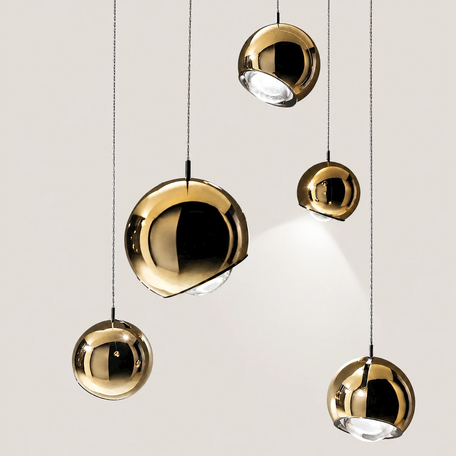 Mid-century Mirror Ball LED Pendant Light - Lumpaz