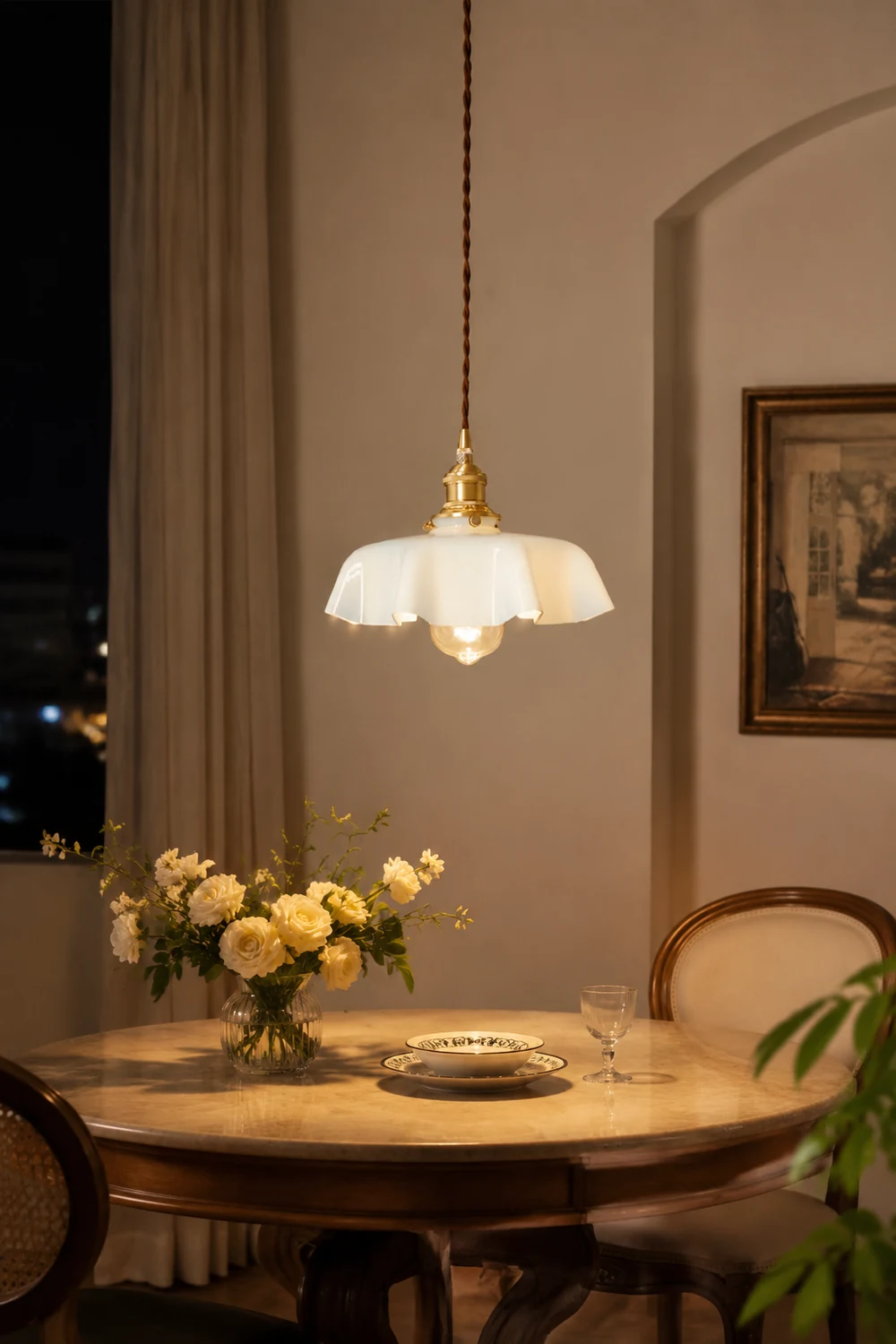 Modern Romantic Small Glass Ribbon Edge Pendant Light For Living Room - Lumpaz