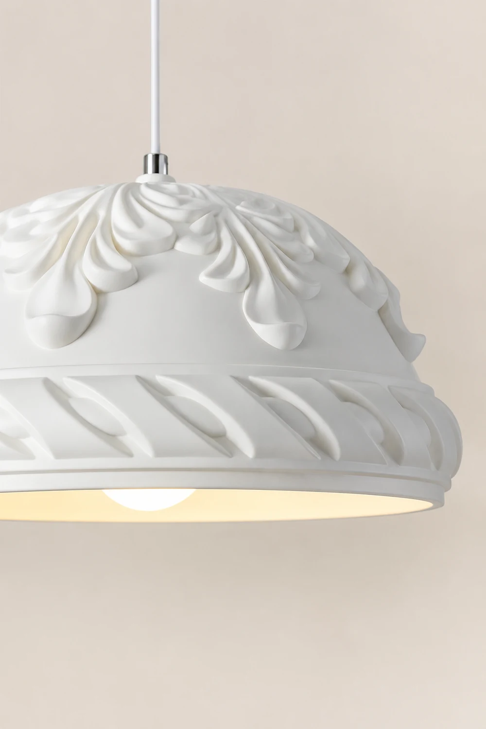 French Style Resin Retro Pendant Light - Lumpaz