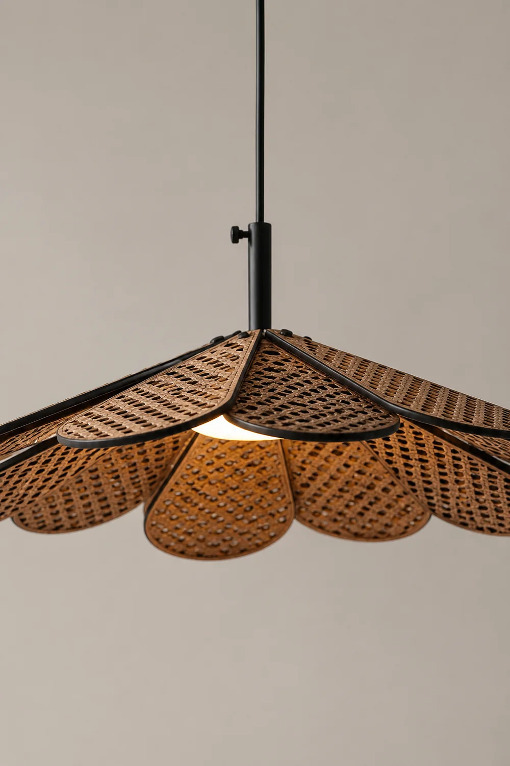 Hollyhock LED Rattan Leaves Pendant Light - Lumpaz
