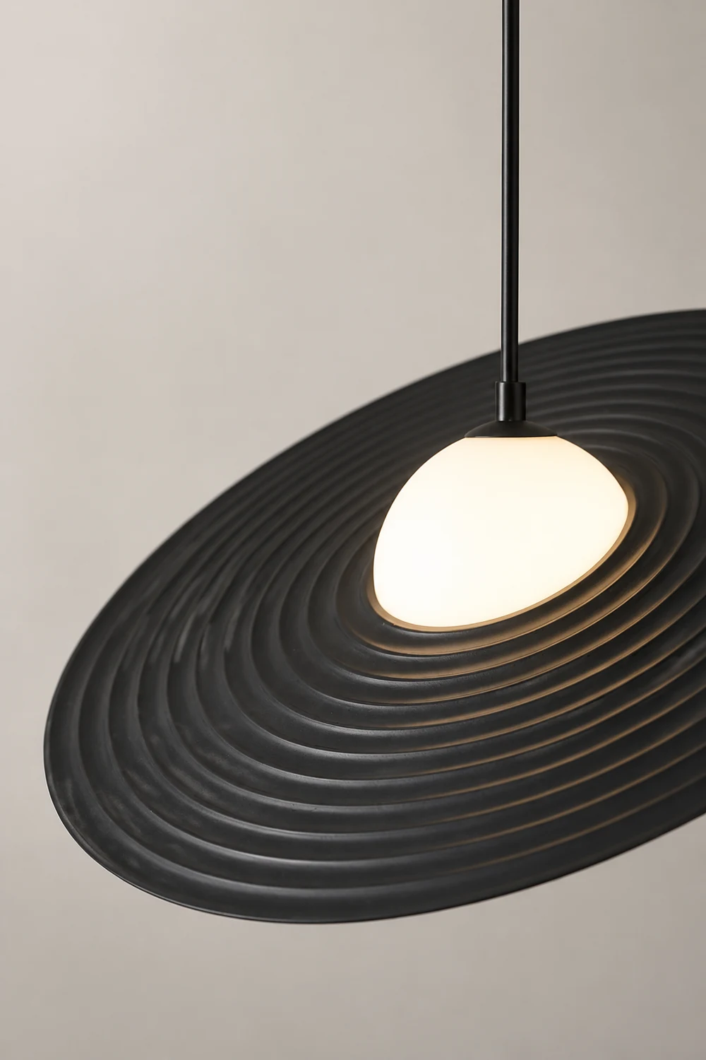 Stylish Creative Flying Saucer Pendant Light - Lumpaz