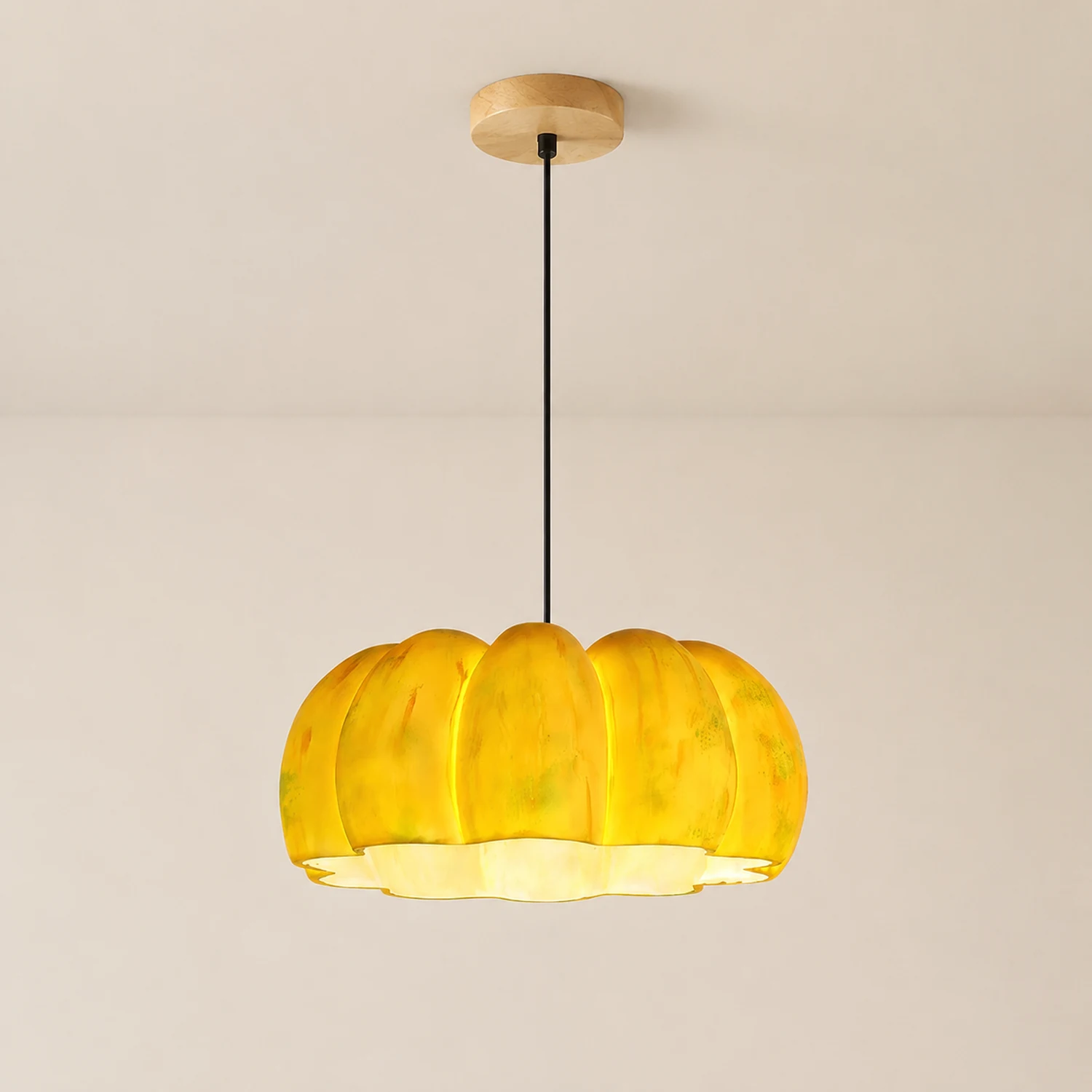 Eco-friendly Resin Pumpkin Pendant Light - Lumpaz