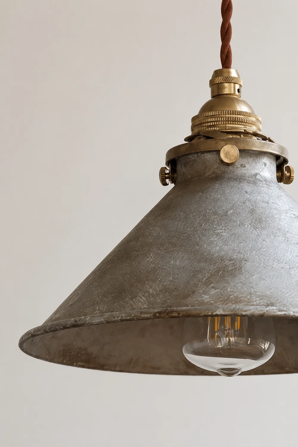Retro Industrial Metal Fanale Pendant Light - Lumpaz