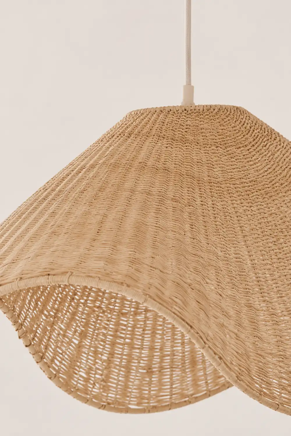 Modern Simple Handwoven Rattan Pendant Light - Lumpaz