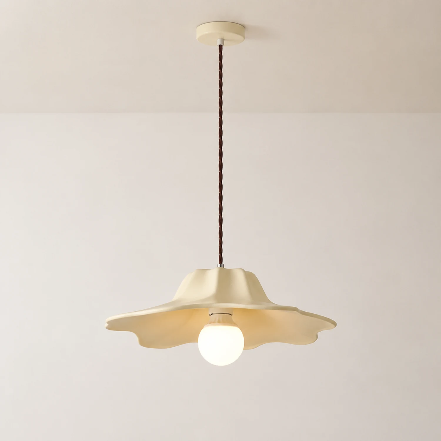 Simple Resin Alien Pendant Lamp - Lumpaz