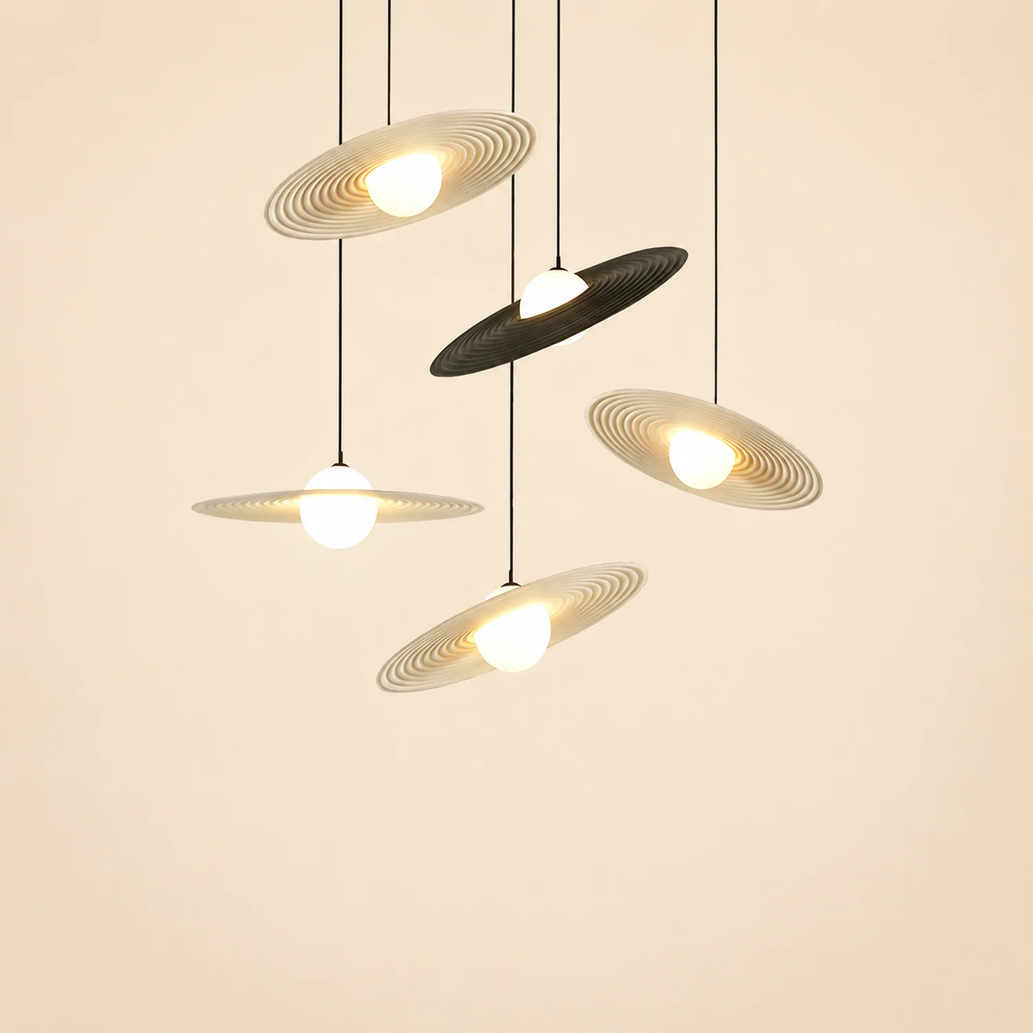 Stylish Creative Flying Saucer Pendant Light - Lumpaz