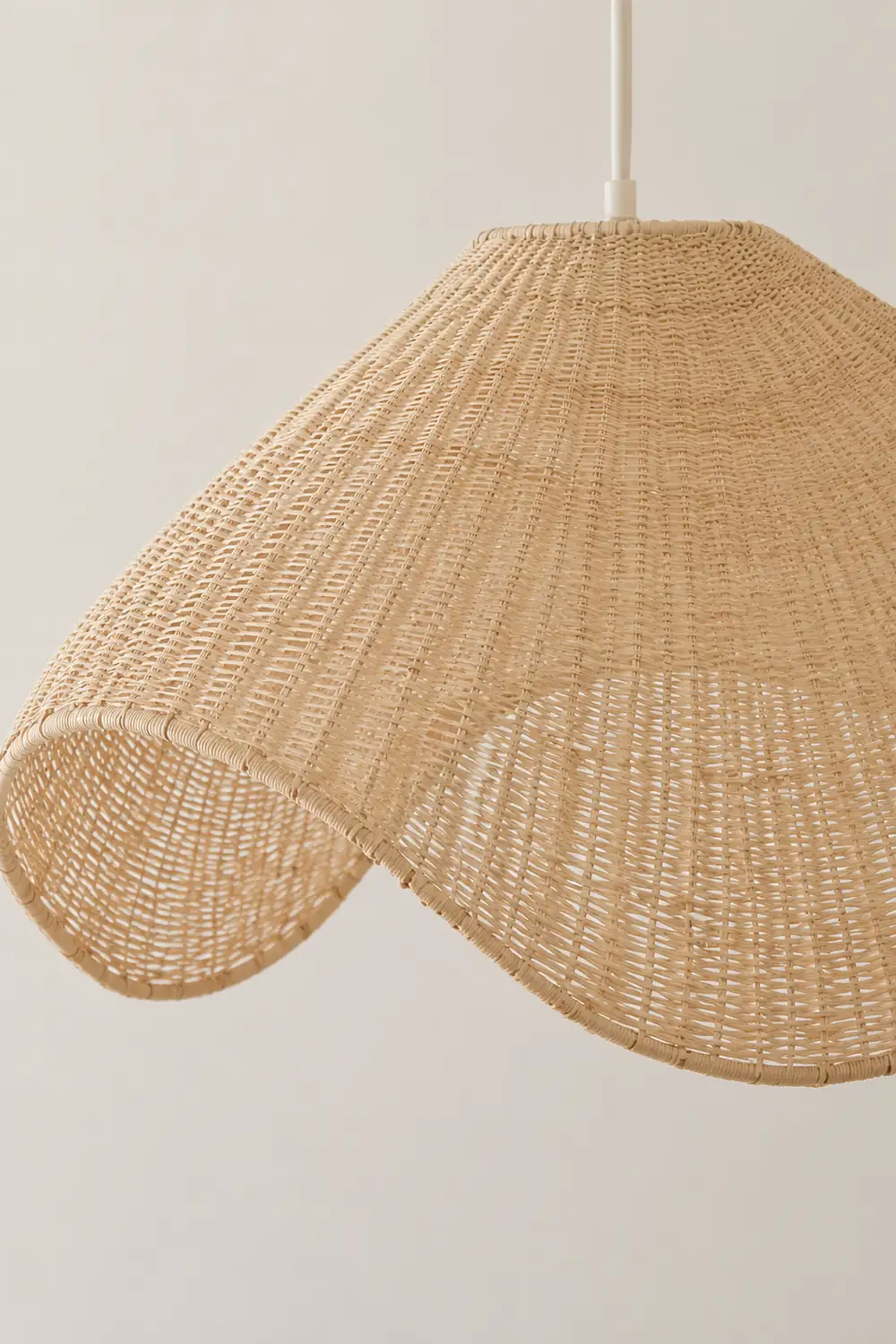 Modern Simple Handwoven Rattan Pendant Light - Lumpaz