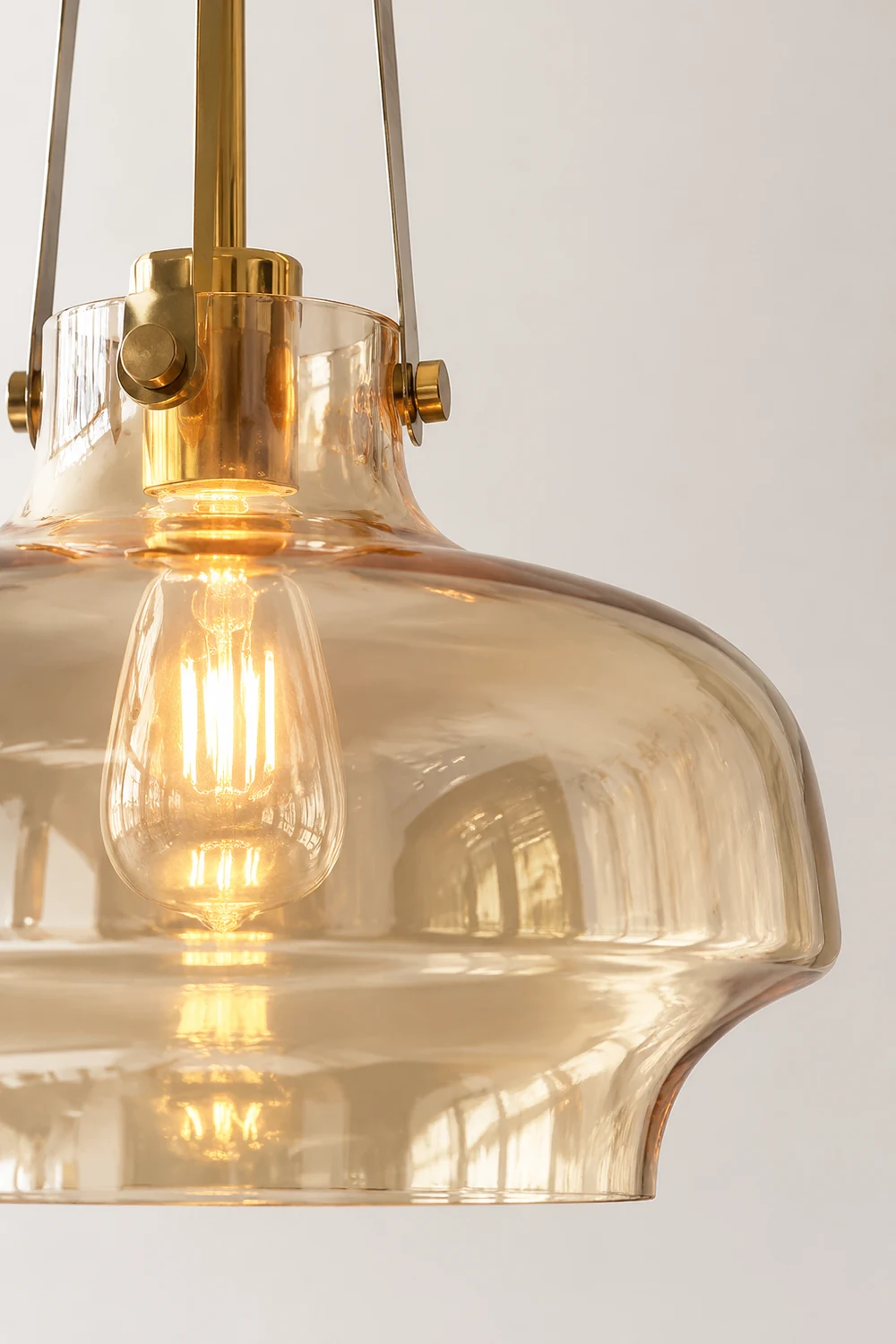 Modern Clear Fish Tank Shaped Glass Pendant Light - Lumpaz