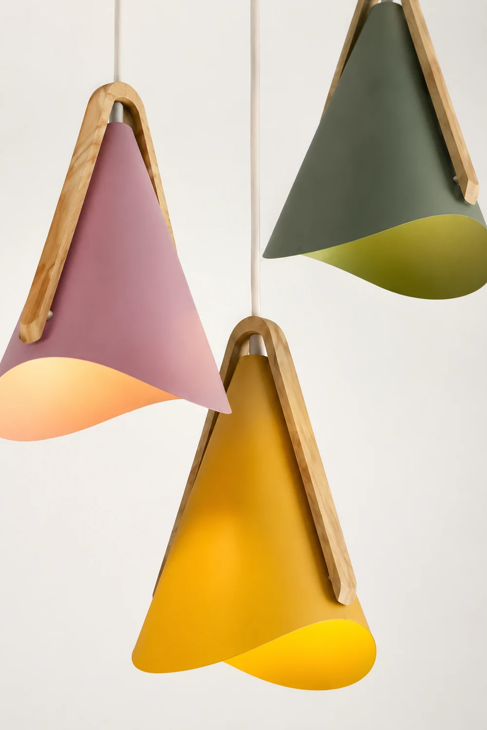 Morandi Cluster-Pendelleuchte 5 Farben, Holz&Metall - Lumpaz