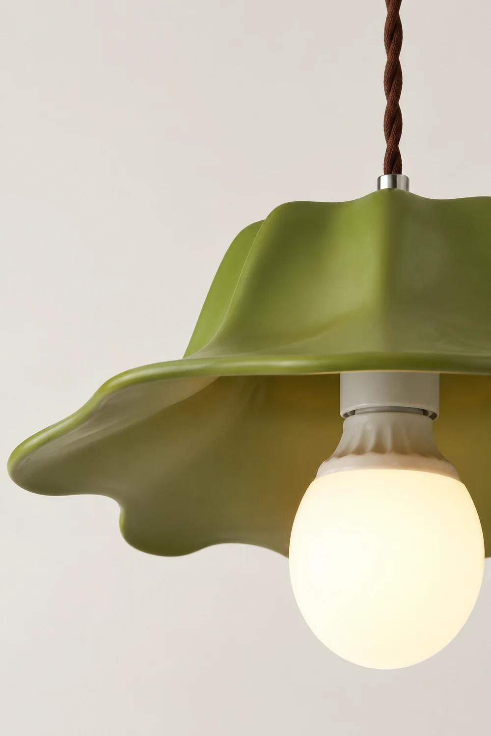 Simple Resin Alien Pendant Lamp - Lumpaz
